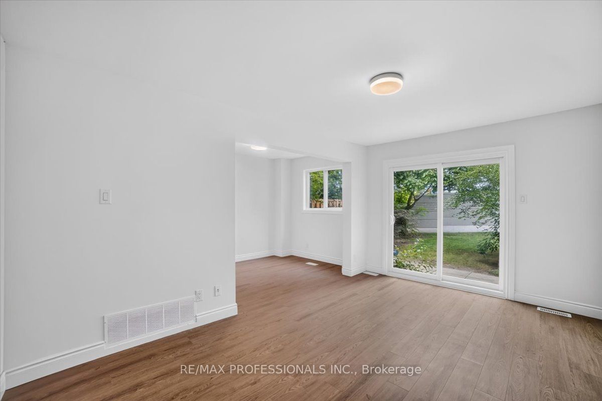 2687 Bromsgrove Road 6, Mississauga, ON L5J 4C6 photo 3