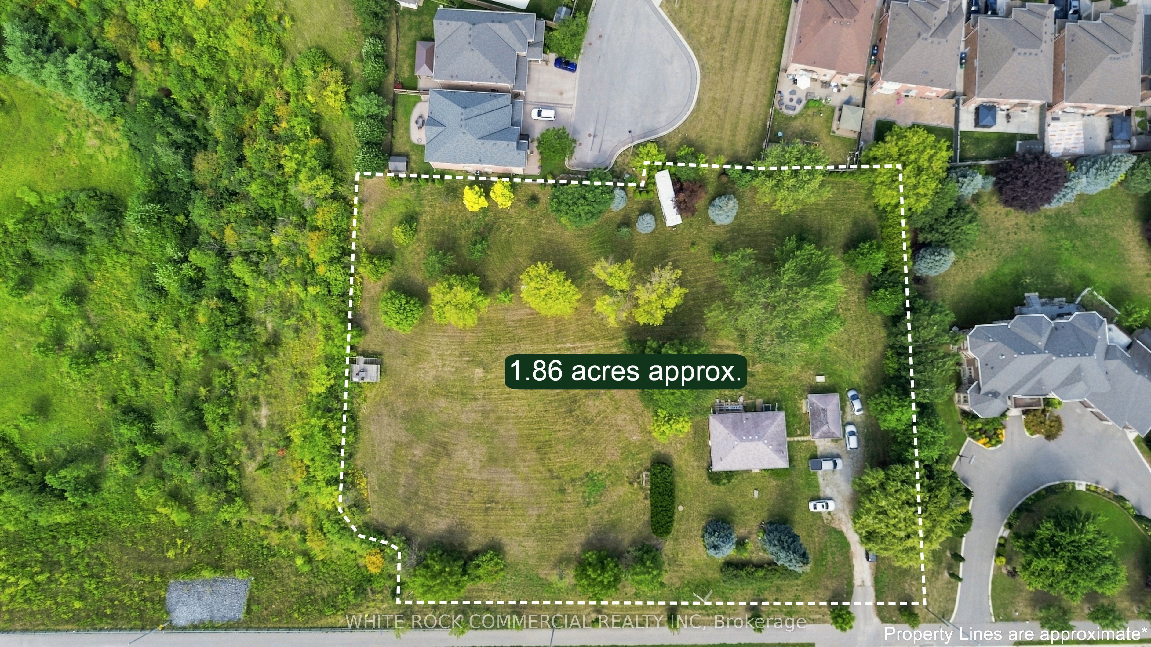 3152 Countryside Drive, Brampton, ON L6P 0V3 photo 4