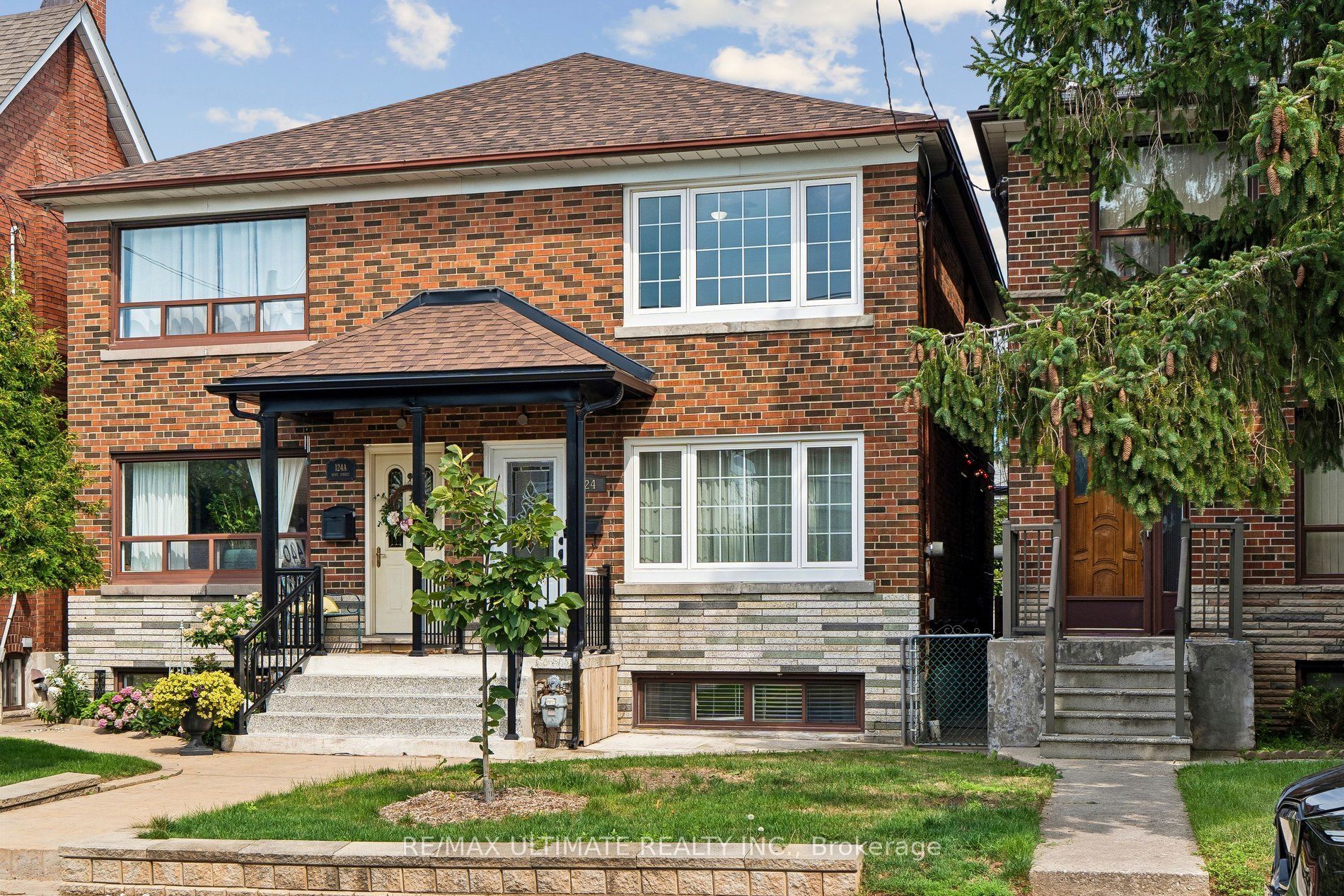 124 Hope Street, Toronto, ON M6E 1K1