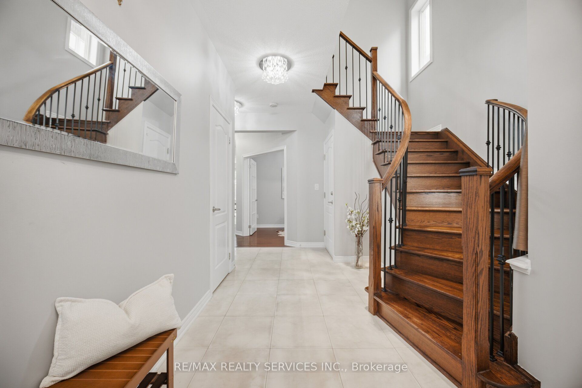 79 Cedarholme Avenue, Caledon, ON L7C 3T2 photo 2