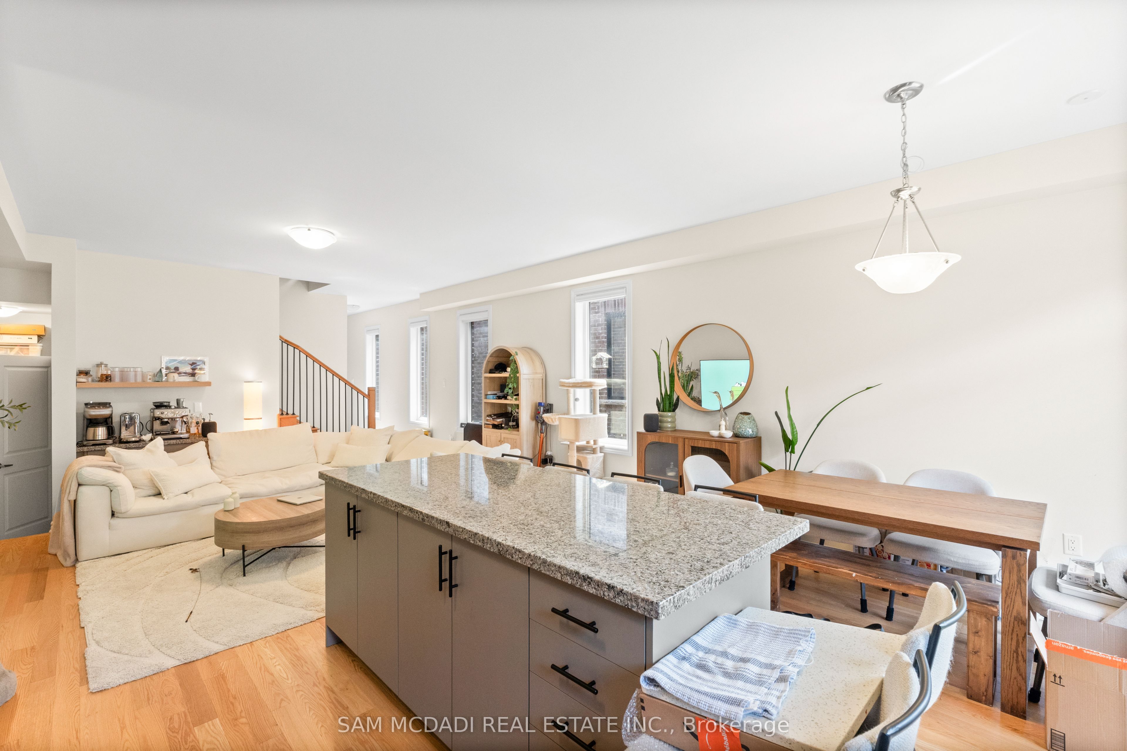 1429 Almonte Drive, Burlington, ON L7P 0V7