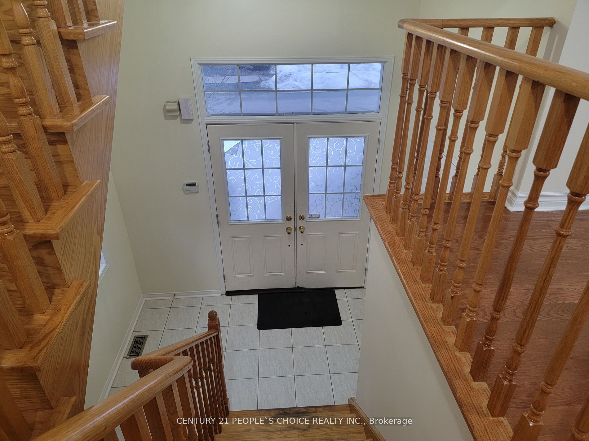 783 Millworks Crescent Upper, Mississauga, ON L5B 0B9 photo 2