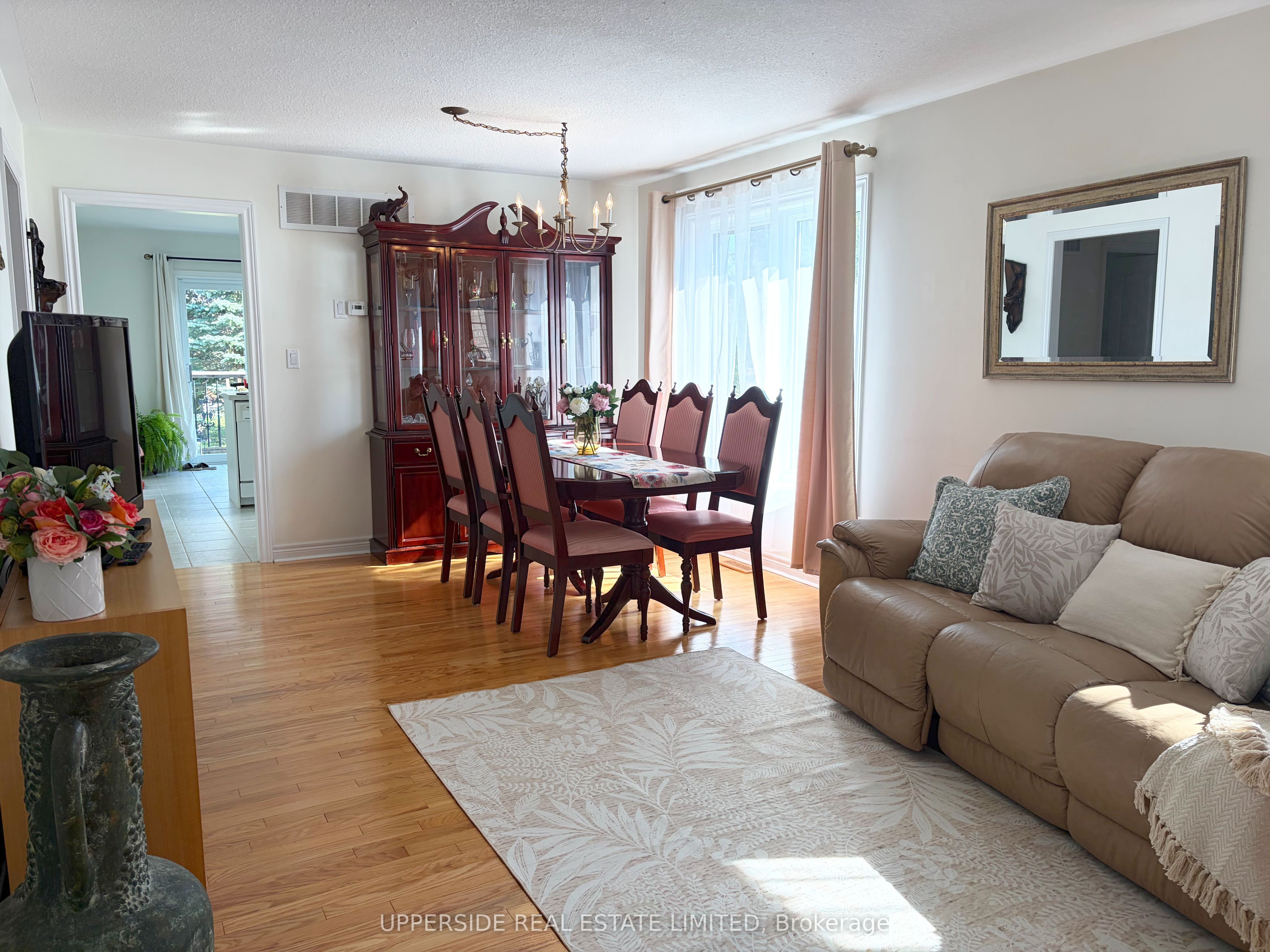 4 Kingsley Road S, Halton Hills, ON L7J 2Z5 photo 4