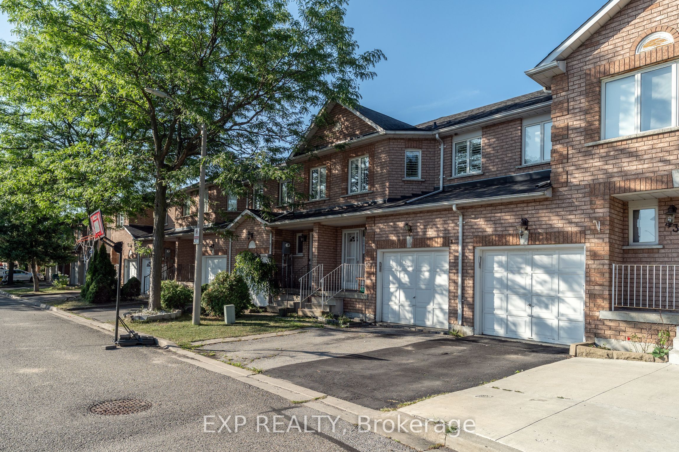 200 Cresthaven Road 45, Brampton, ON L7A 1J5 photo 2