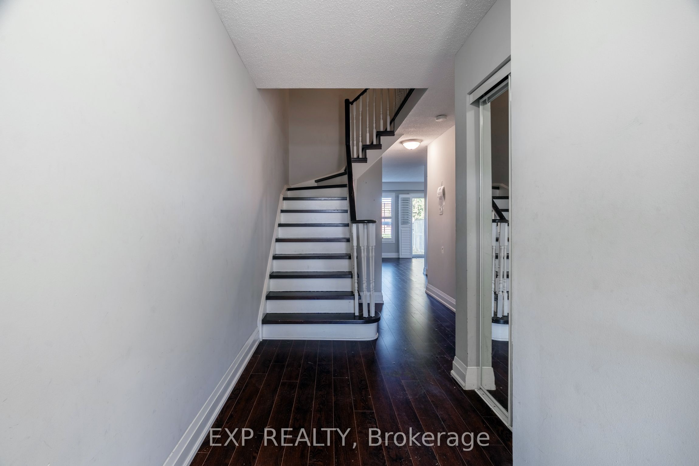 200 Cresthaven Road 45, Brampton, ON L7A 1J5 photo 3