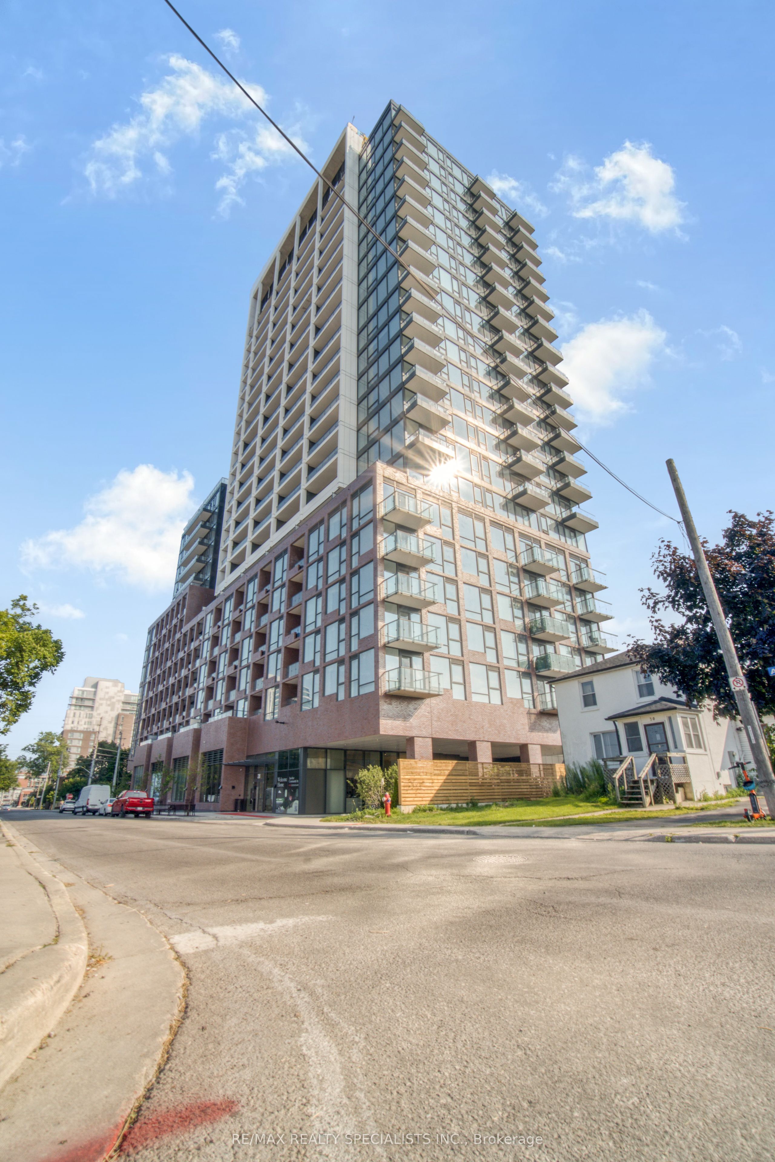 28 Ann Street 620, Mississauga, ON L5G 3G1 photo 3