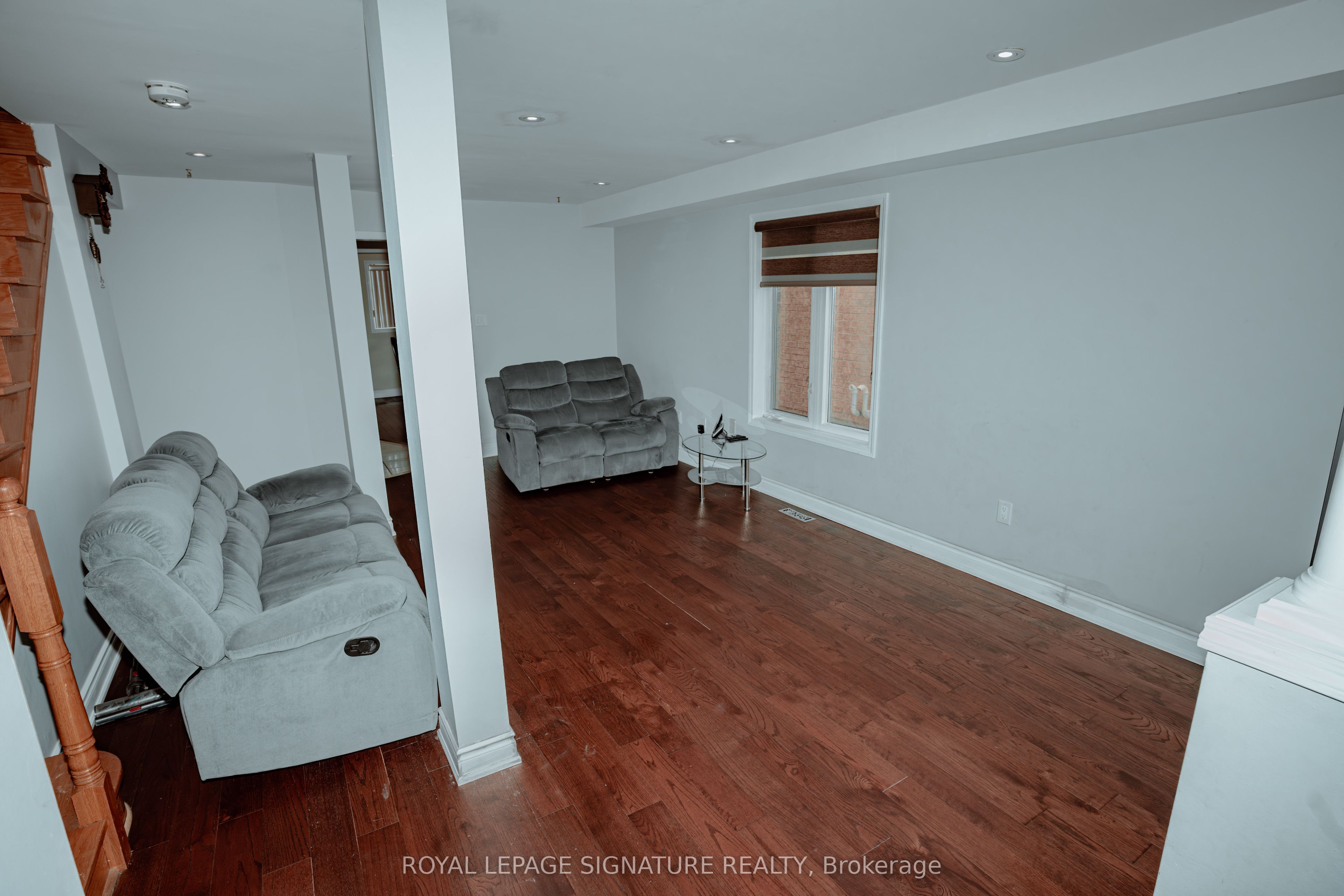 945 Mandolin Place, Mississauga, ON L5W 1S3 photo 3