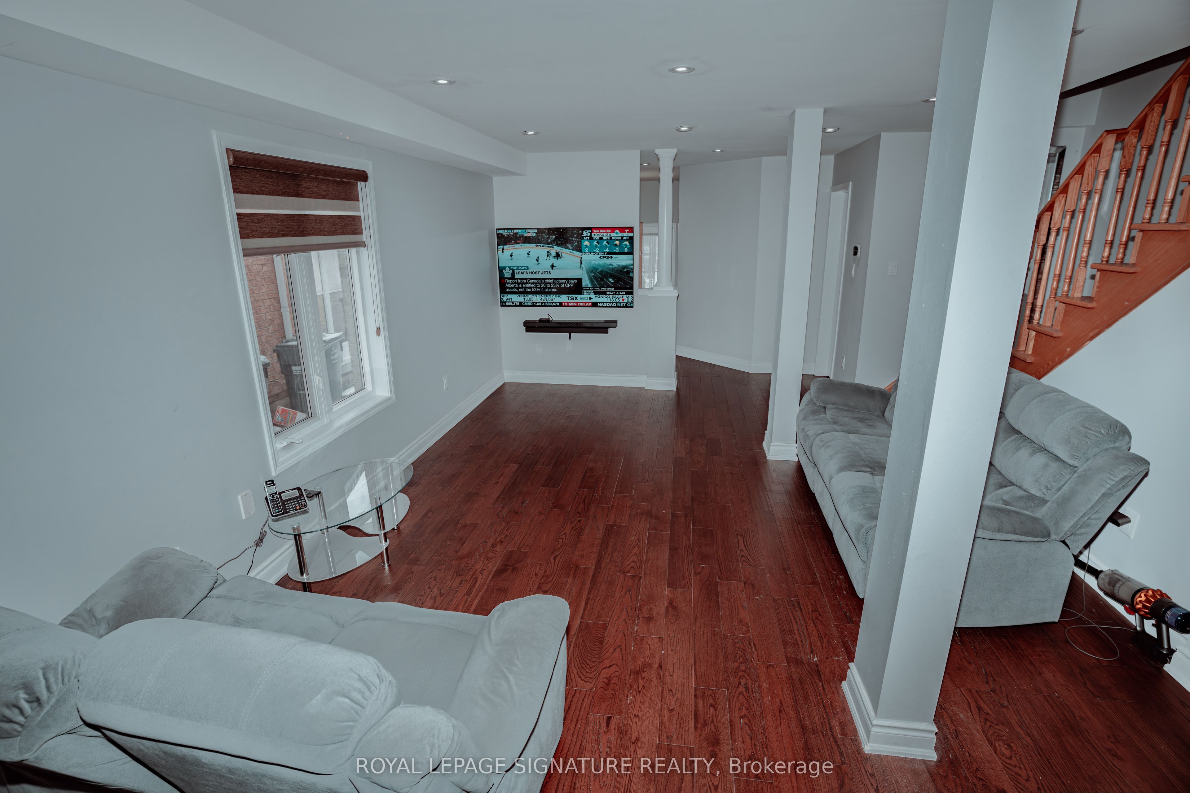 945 Mandolin Place, Mississauga, ON L5W 1S3 photo 4
