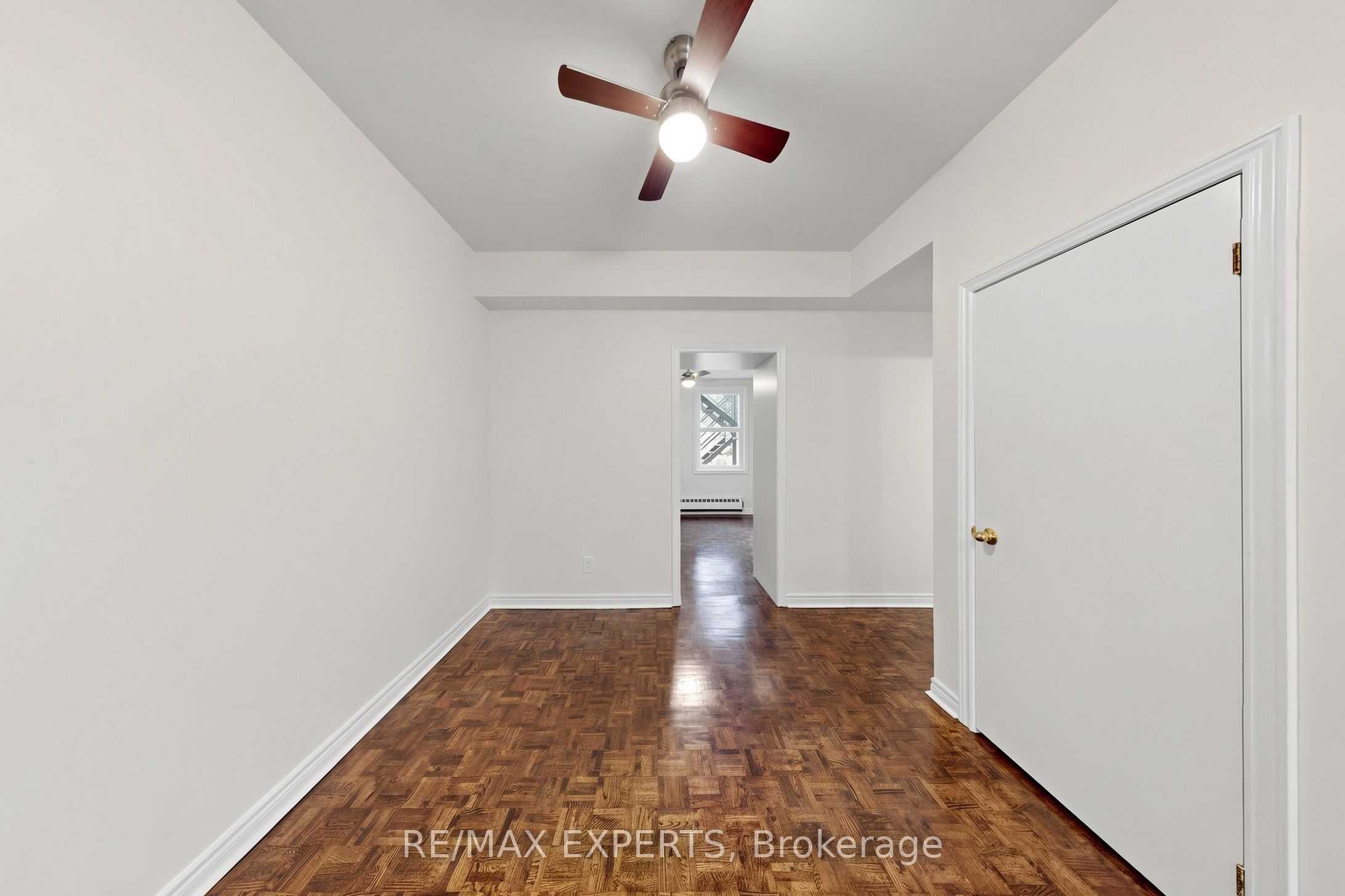 218 Close Avenue 204, Toronto, ON M6K 1M3 photo 5