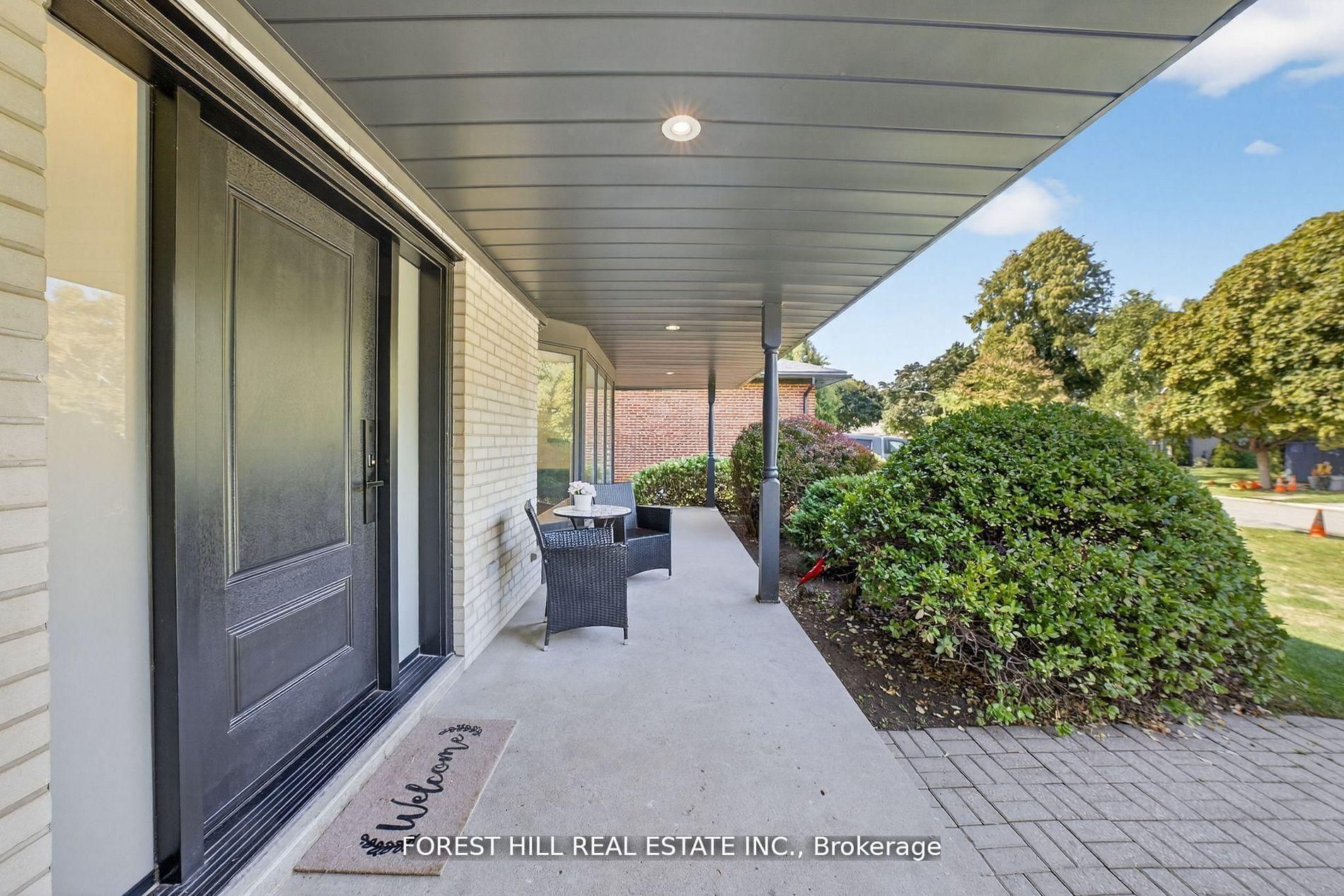 37 Cherry Post Crescent, Toronto, ON M9C 2J9 photo 3