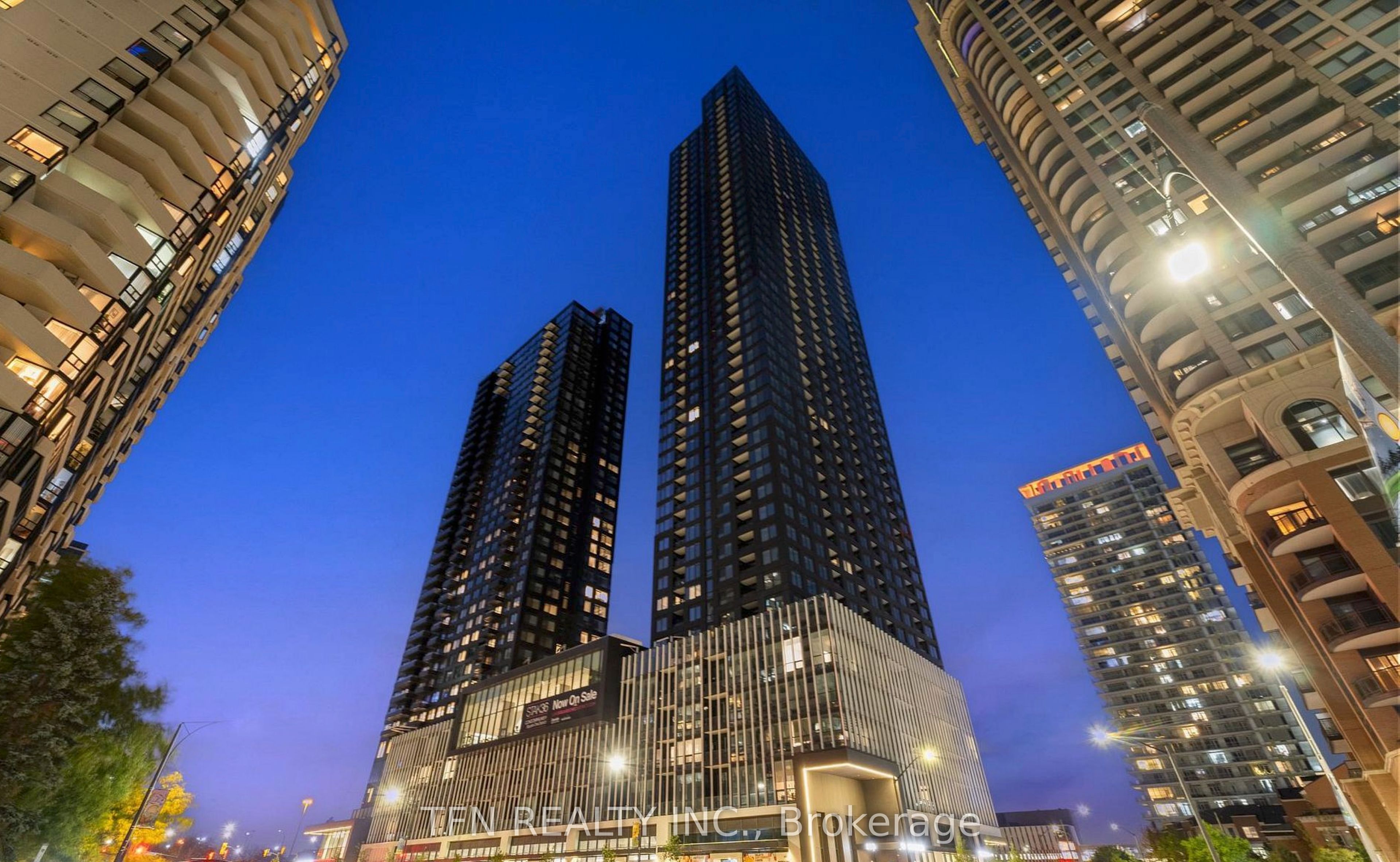 395 Square One Drive 3803, Mississauga, ON L5B 0P6
