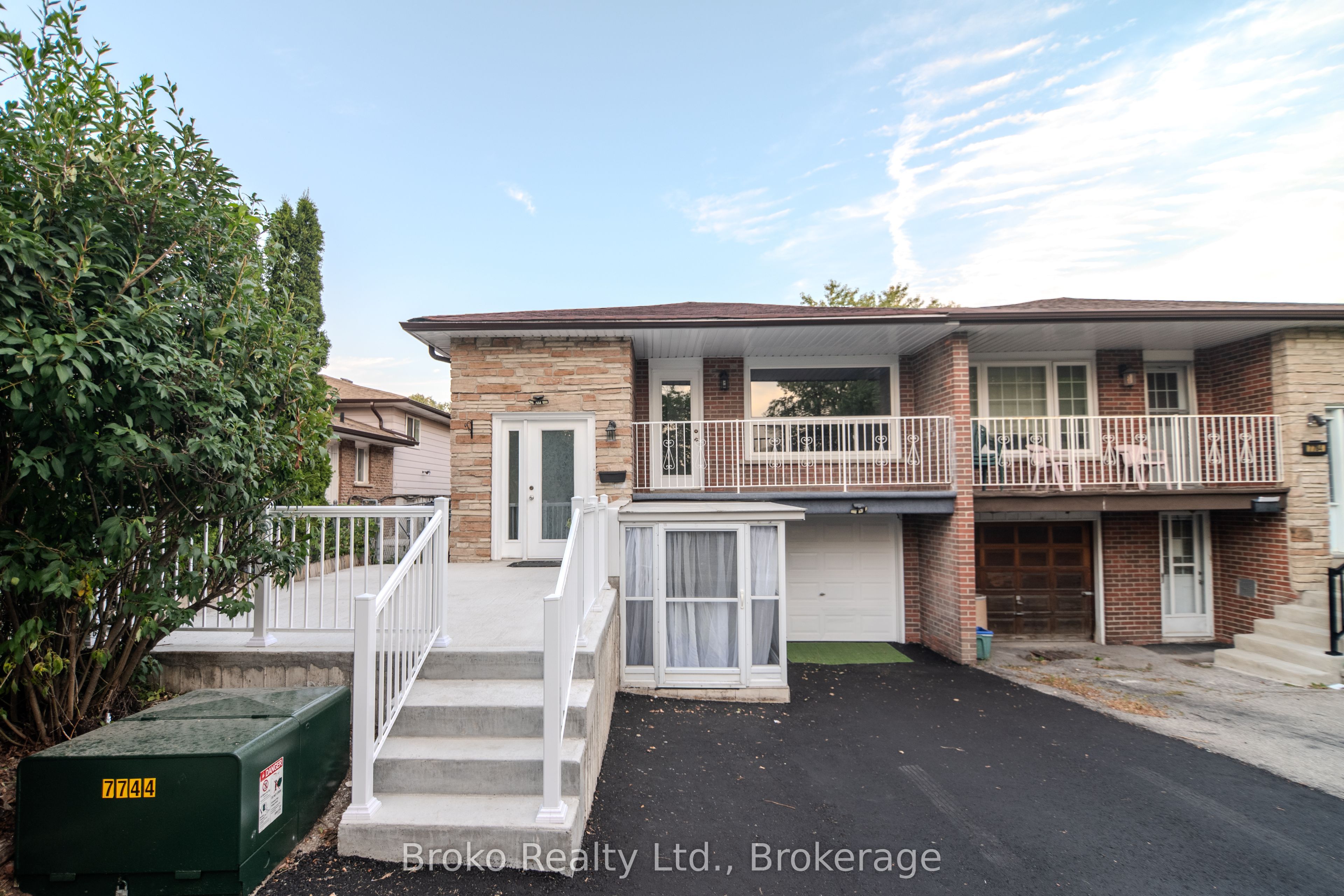 7782 Kittridge Drive, Mississauga, ON L4T 3J6