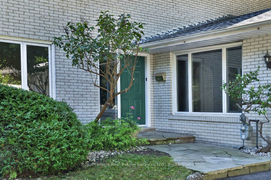 328 Dalewood Drive, Oakville, ON L6J 4P5 photo 3