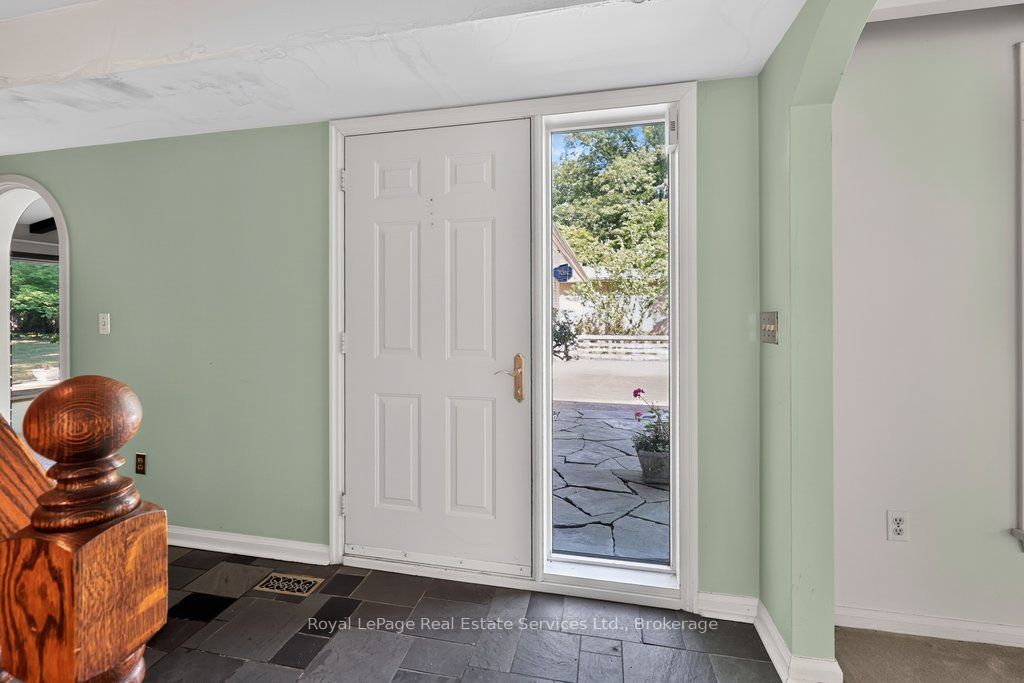 328 Dalewood Drive, Oakville, ON L6J 4P5 photo 4