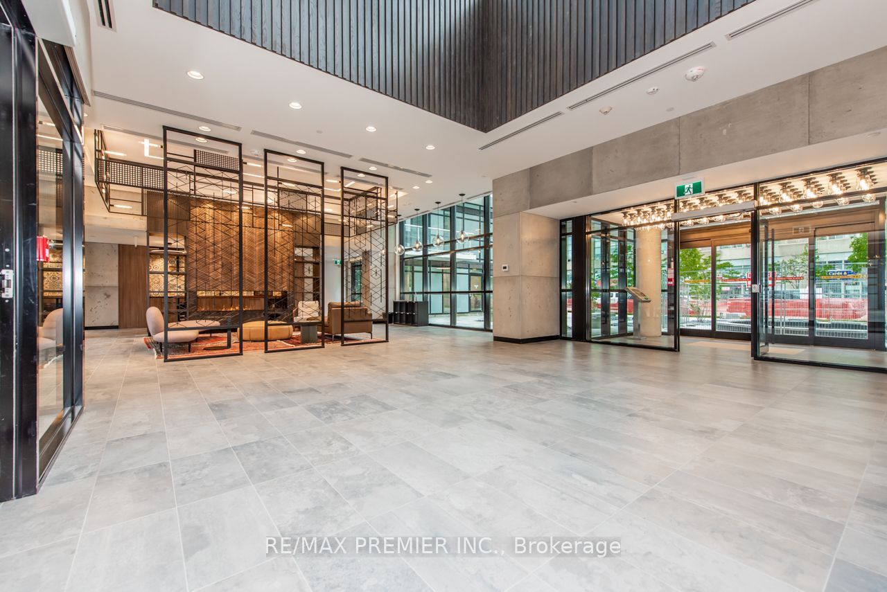 251 Manitoba Street 606, Toronto, ON M8Y 0B3 photo 3