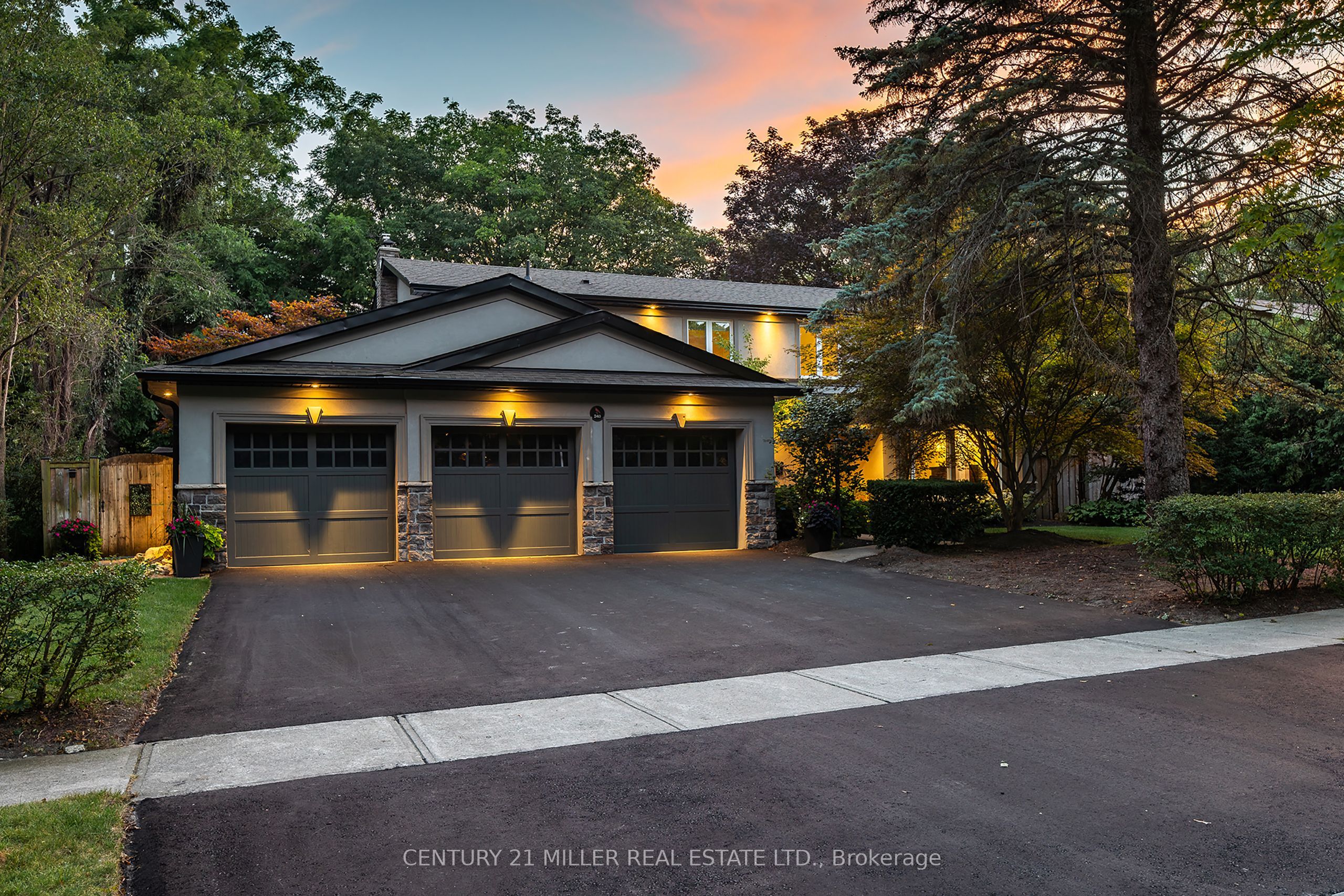 240 Colchester Drive, Oakville, ON L6J 5S5 photo 3