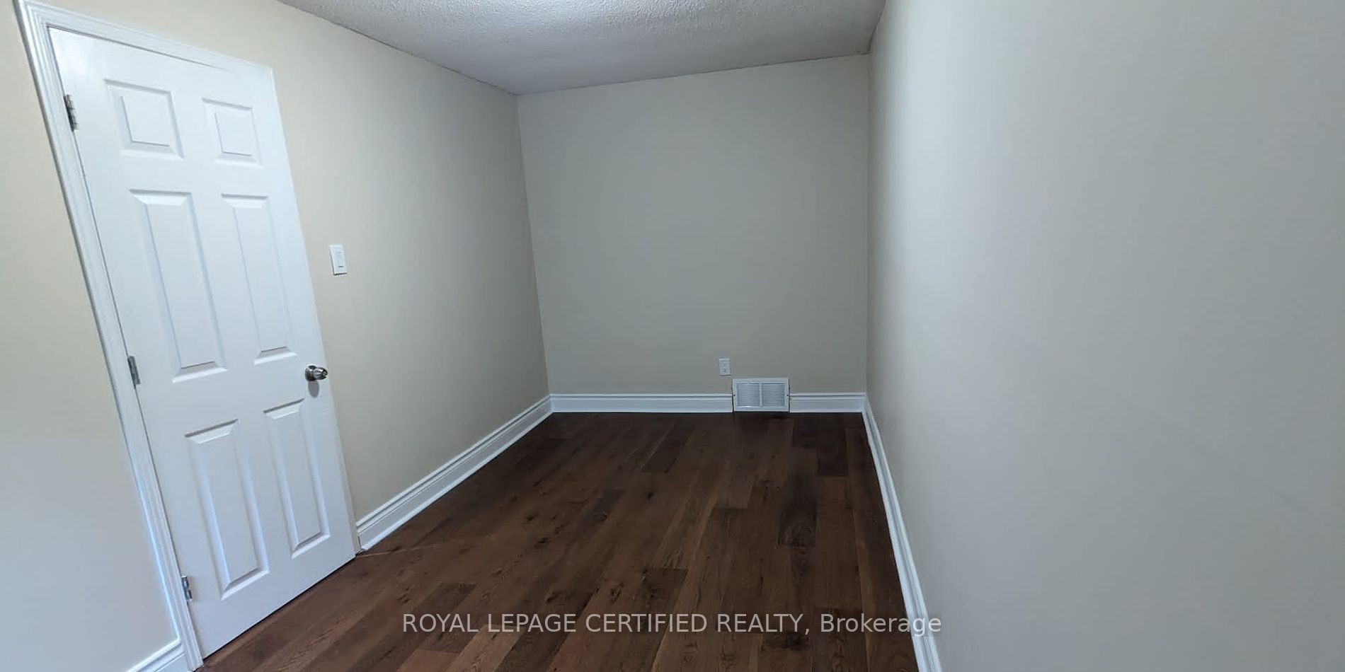 1468 Dundas Crescent, Mississauga, ON L5C 1E9 photo 3
