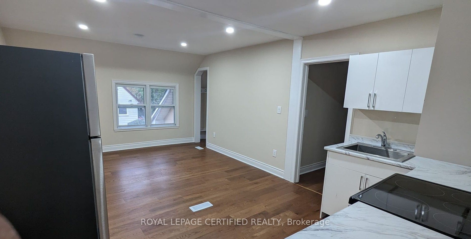 1468 Dundas Crescent, Mississauga, ON L5C 1E9 photo 5