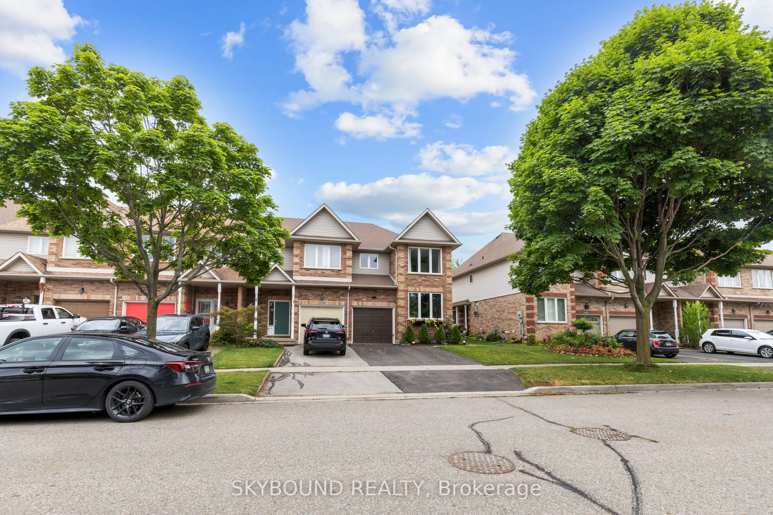 1296 Blanshard Drive, Burlington, ON L7M 4S3 photo 2