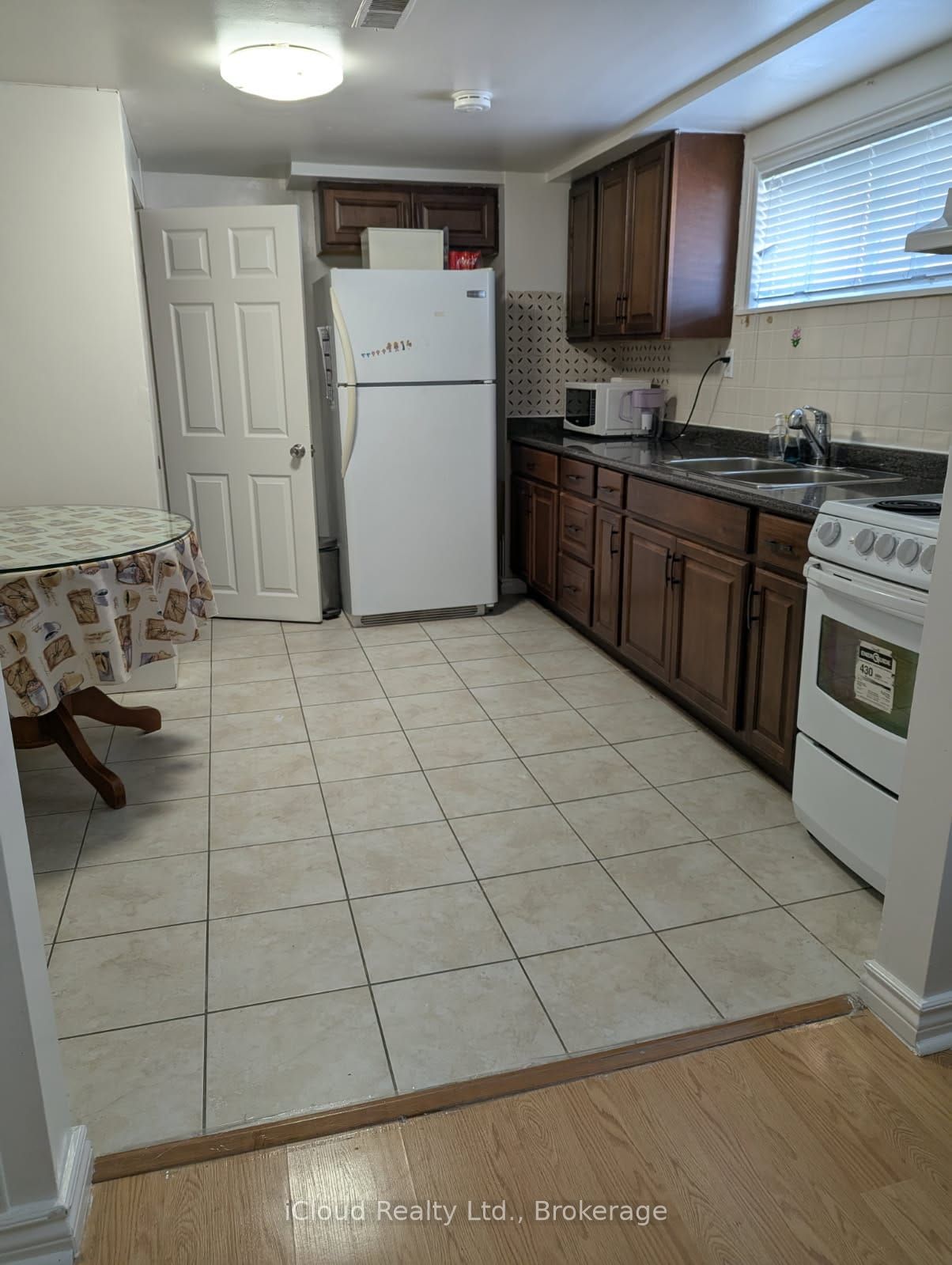 11 Daystrom Drive BSMT, Toronto, ON M9M 2A8 photo 2