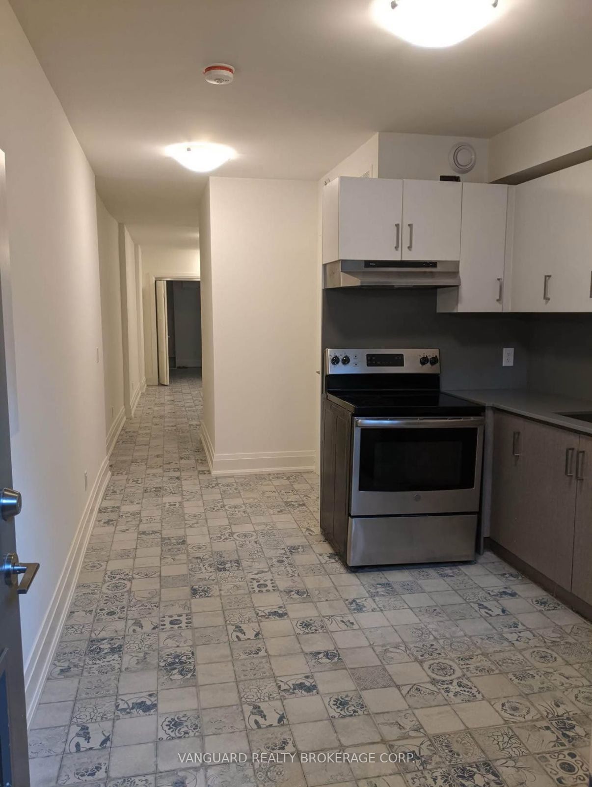982 Dovercourt Road Basement, Toronto, ON M6H 2X5 photo 5