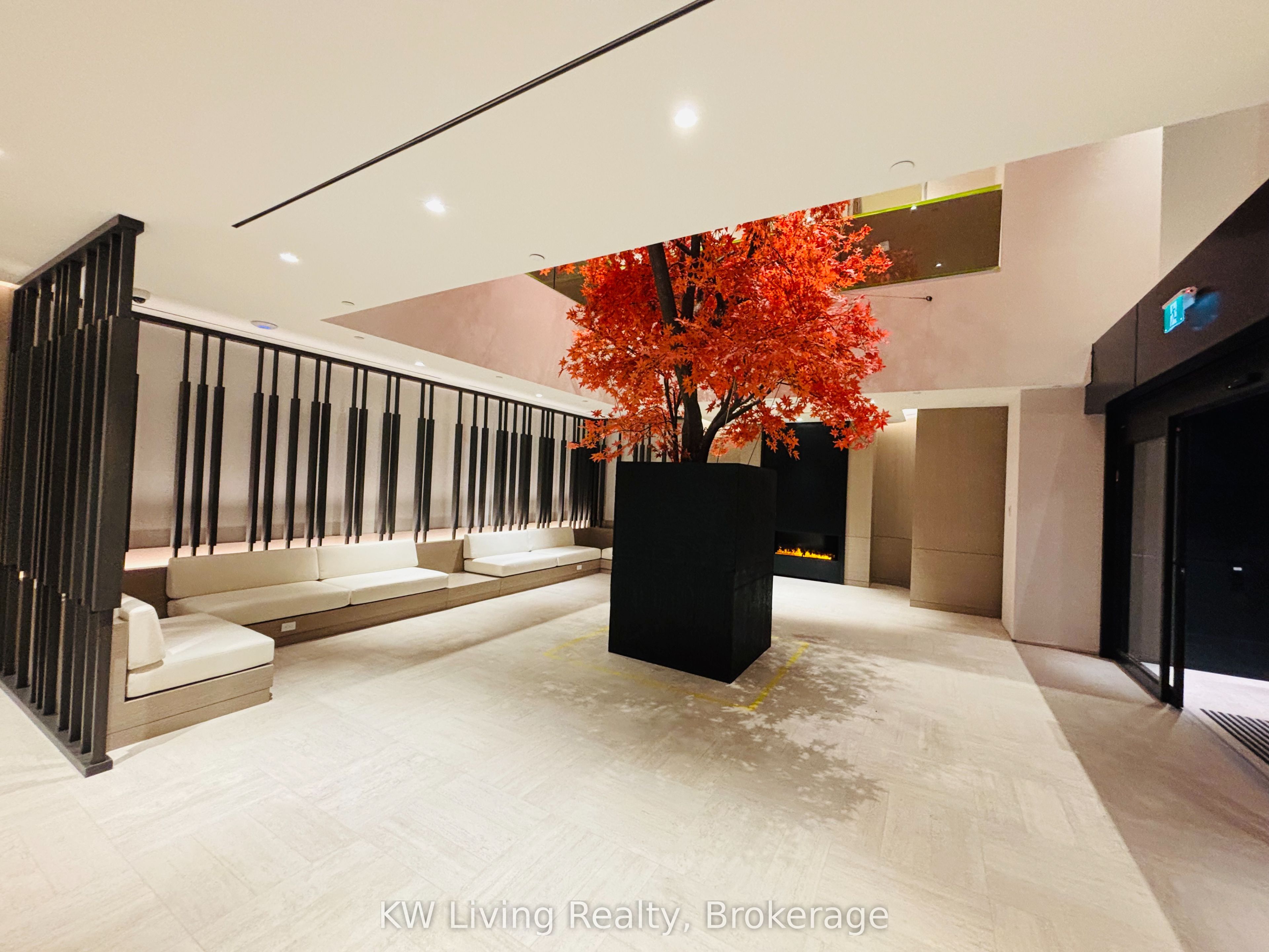 4015 The Exchange 2308, Mississauga, ON L5B 1M7 photo 3