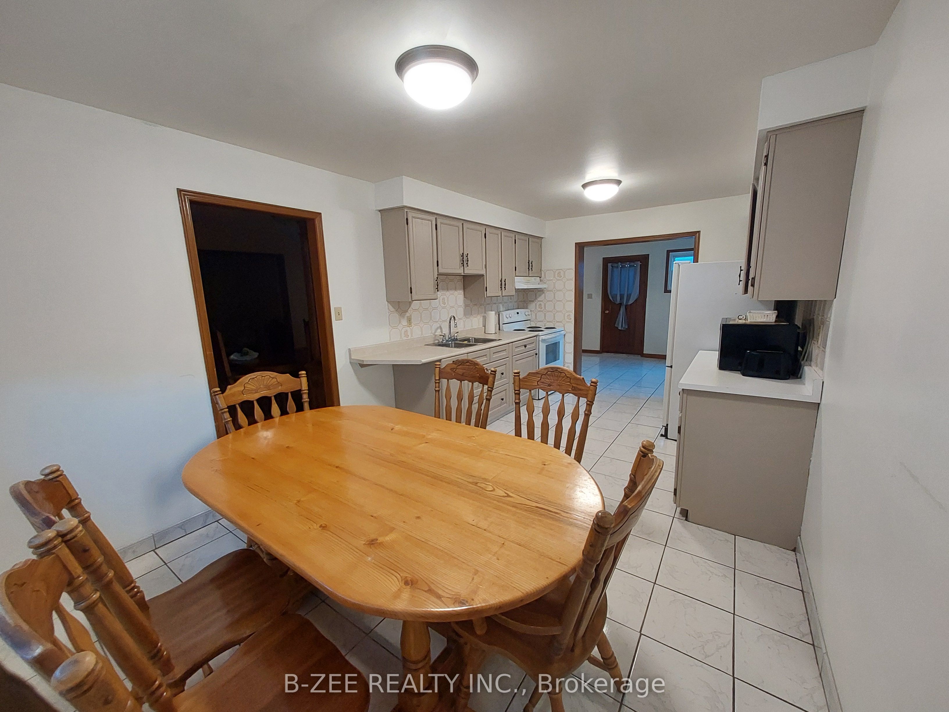 4174 Pascal Court, Mississauga, ON L4W 3C5 photo 4