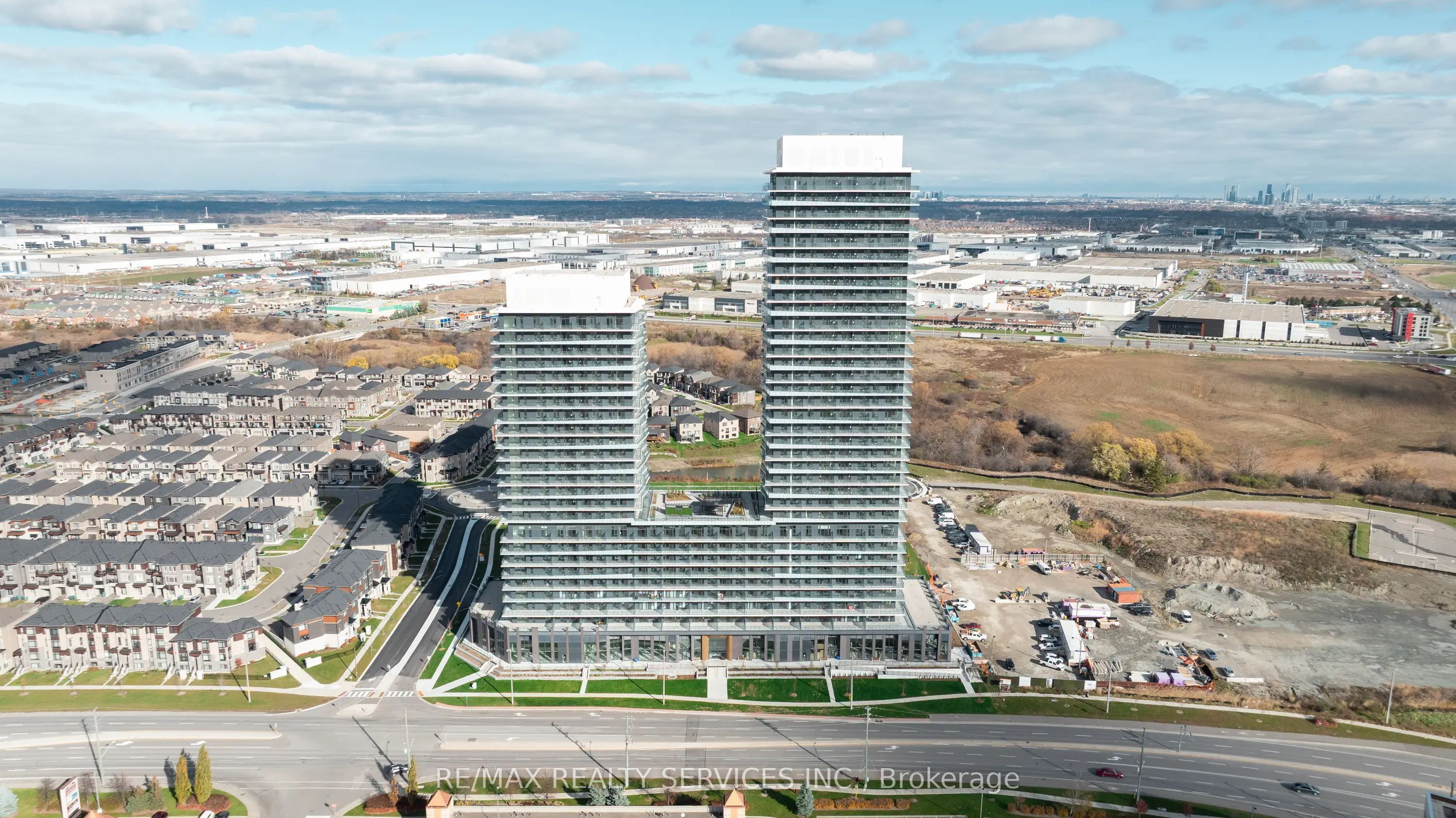 15 Skyridge Drive 2410, Brampton, ON L6P 4S3