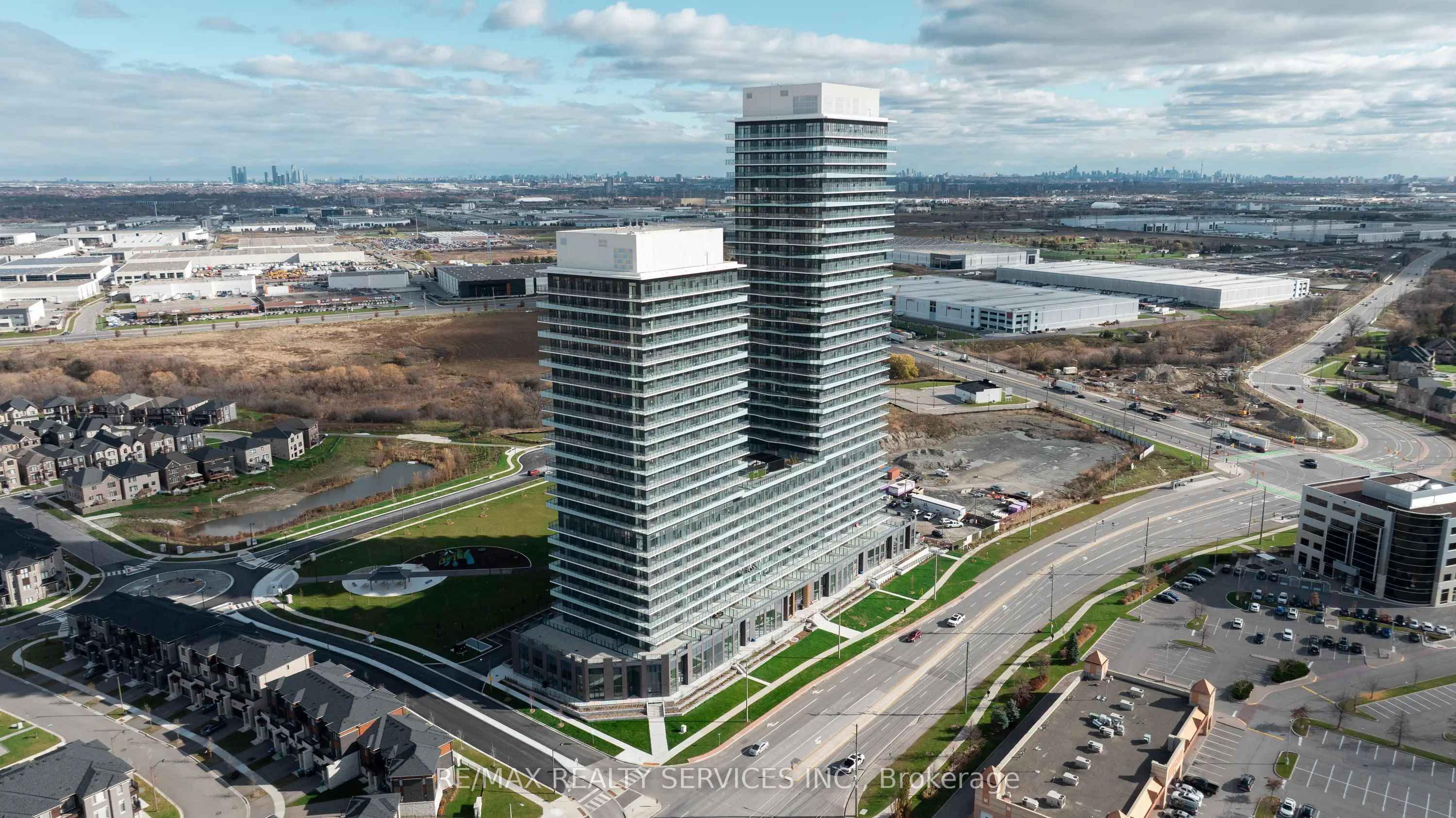 15 Skyridge Drive 2410, Brampton, ON L6P 4S3 photo 2