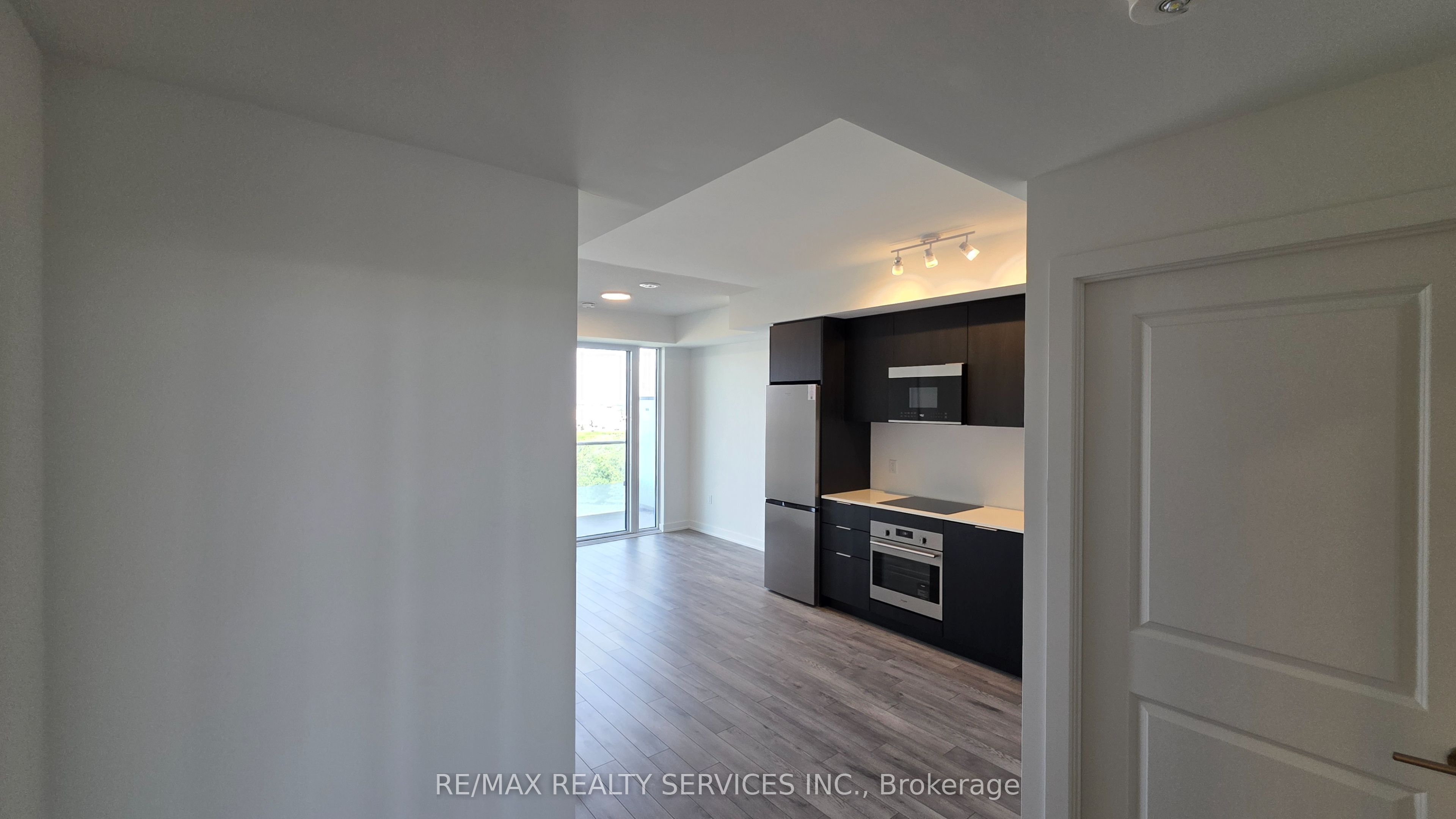 15 Skyridge Drive 2410, Brampton, ON L6P 4S3 photo 3