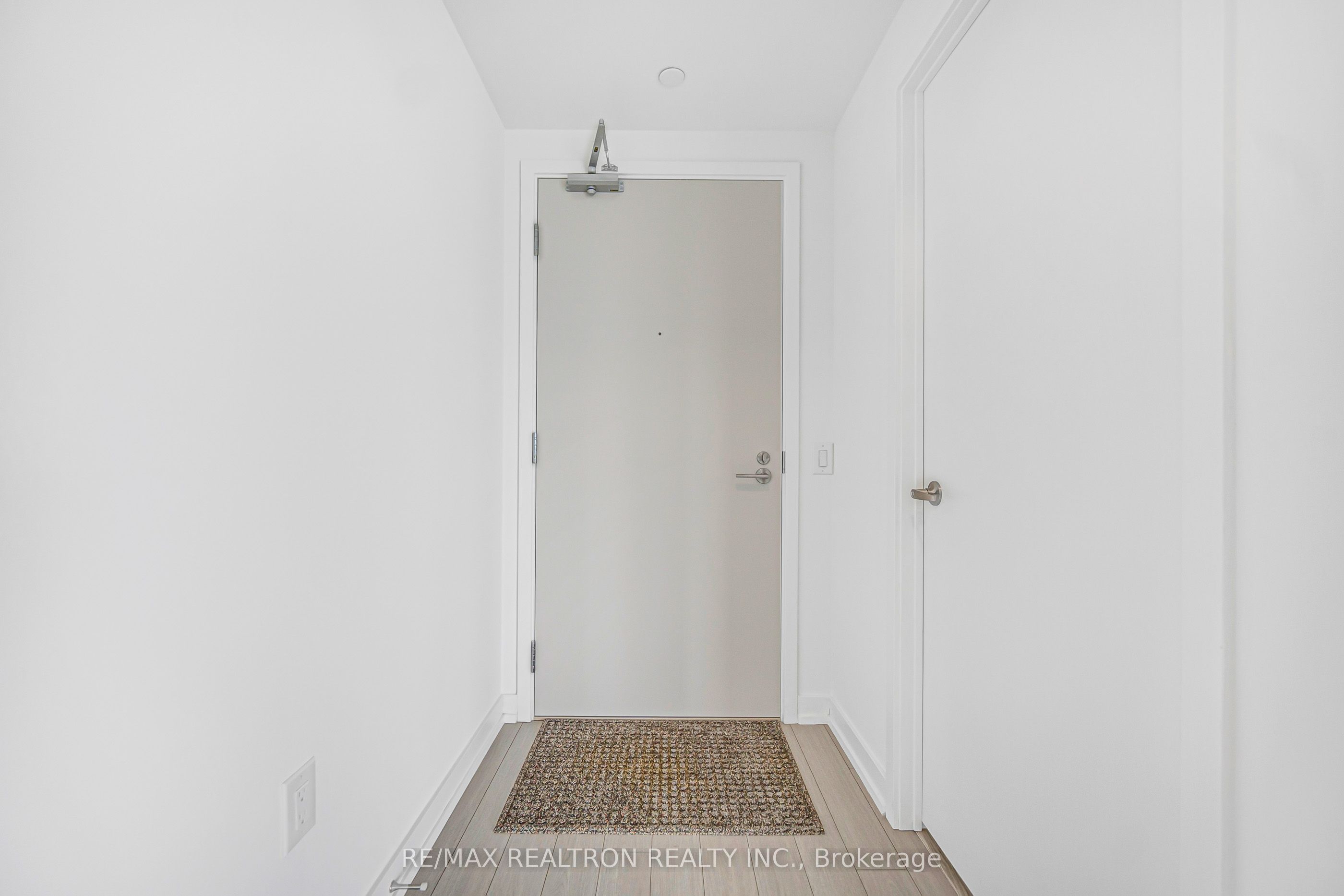 4010 Eglinton Avenue W 1515, Toronto, ON M5V 0X8 photo 3