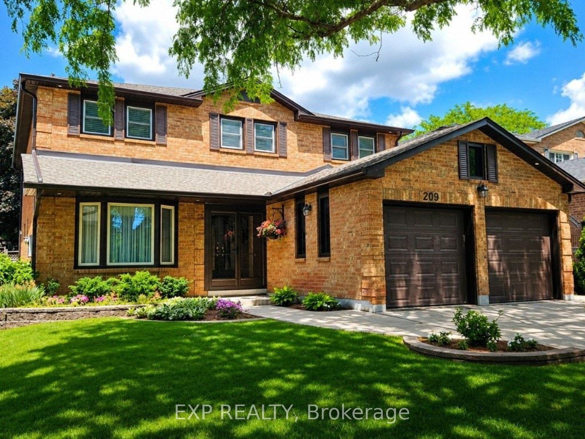 209 Nottingham Drive, Oakville, ON L6H 4H7