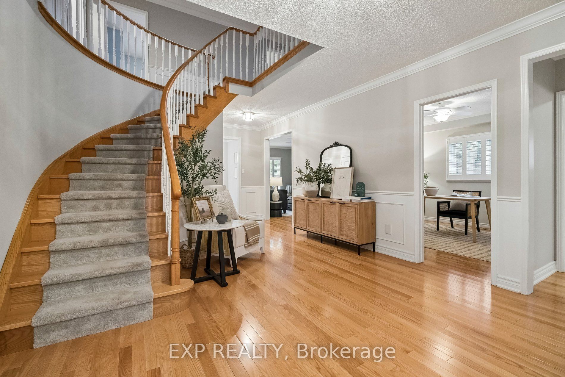 209 Nottingham Drive, Oakville, ON L6H 4H7 photo 5
