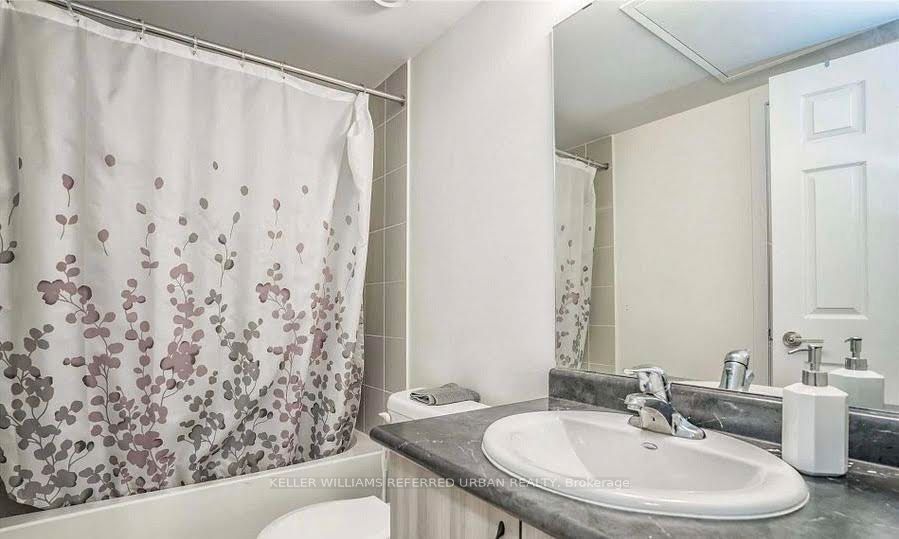 630 Rogers Road 25, Toronto, ON M6M 1C1 photo 5