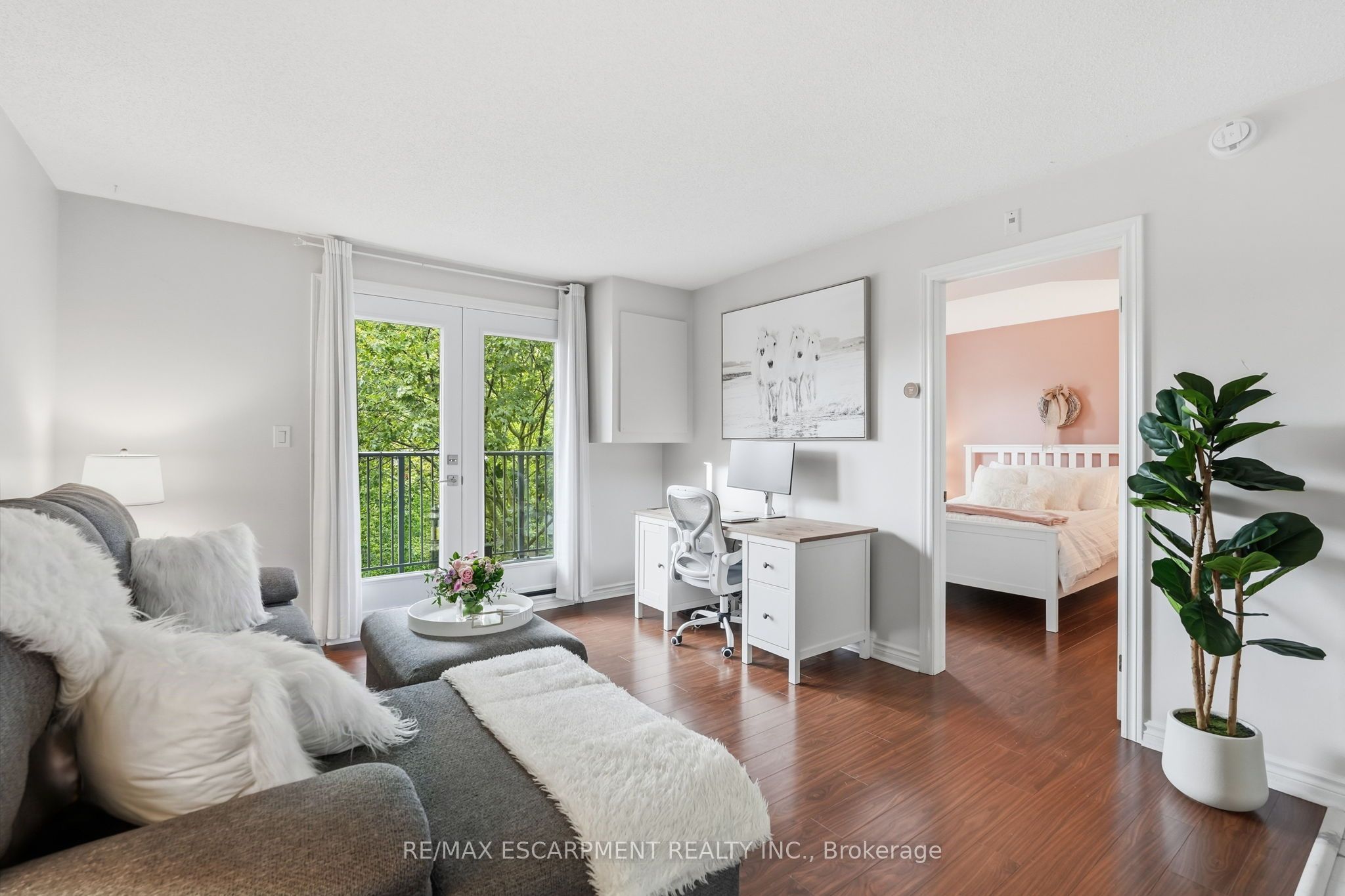 2030 Cleaver Avenue 322, Burlington, ON L7M 4C3 photo 4