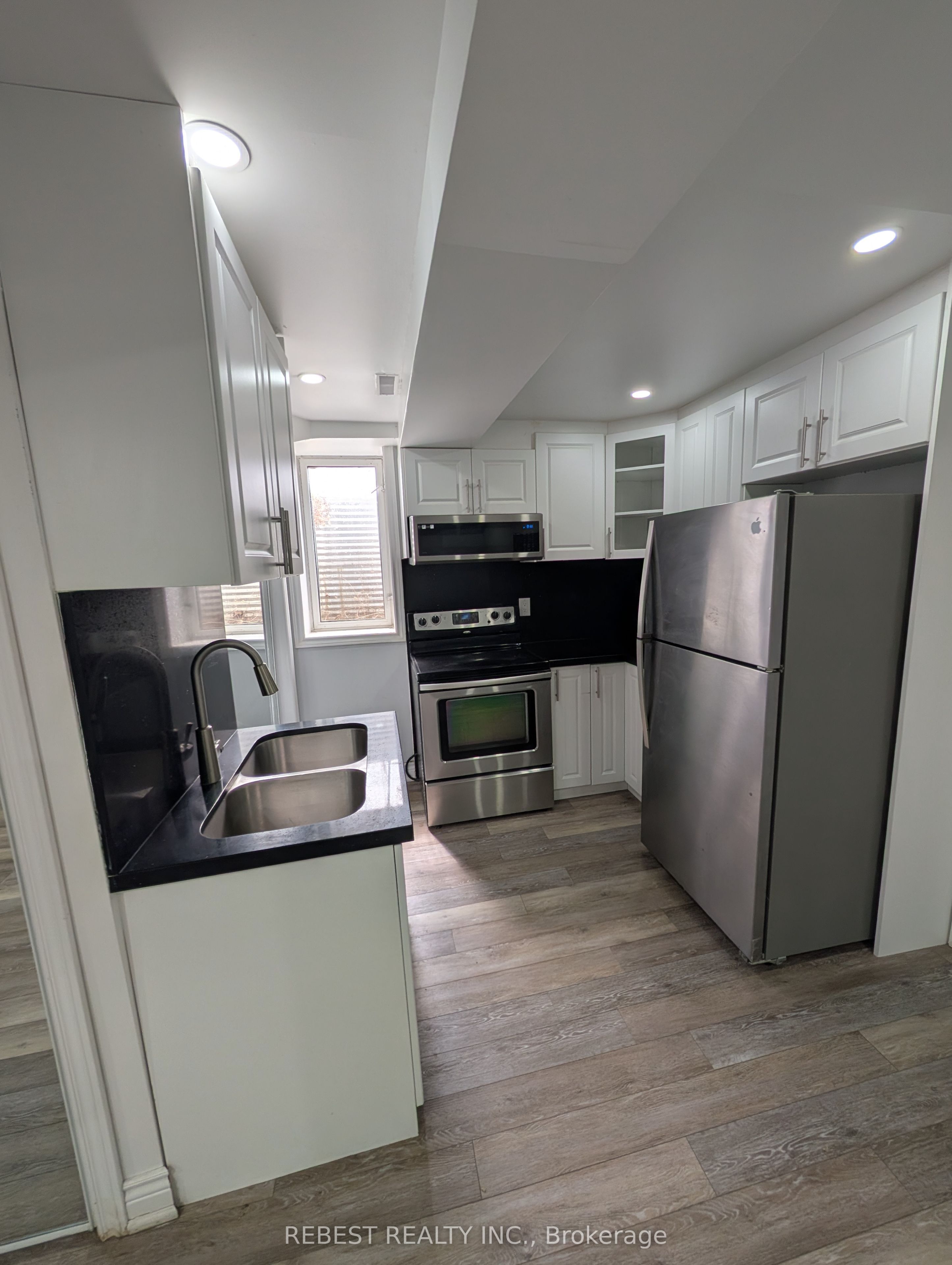 2 Trillium Court Basement, Brampton, ON L6S 3L2 photo 2