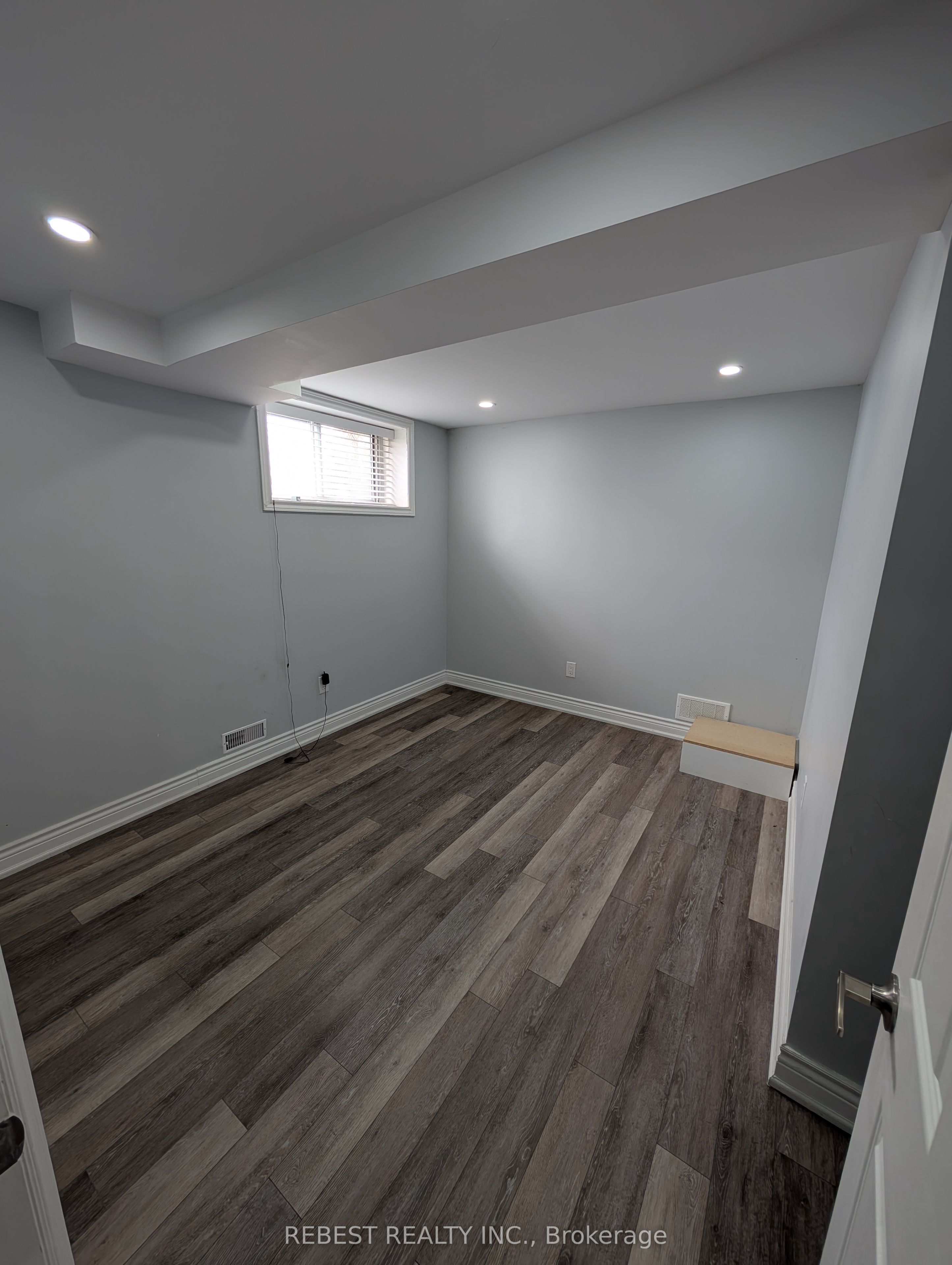 2 Trillium Court Basement, Brampton, ON L6S 3L2 photo 3