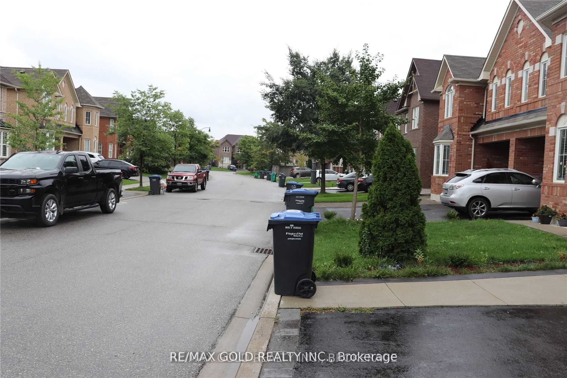 45 Biddens Square, Brampton, ON L6P 3P9 photo 4