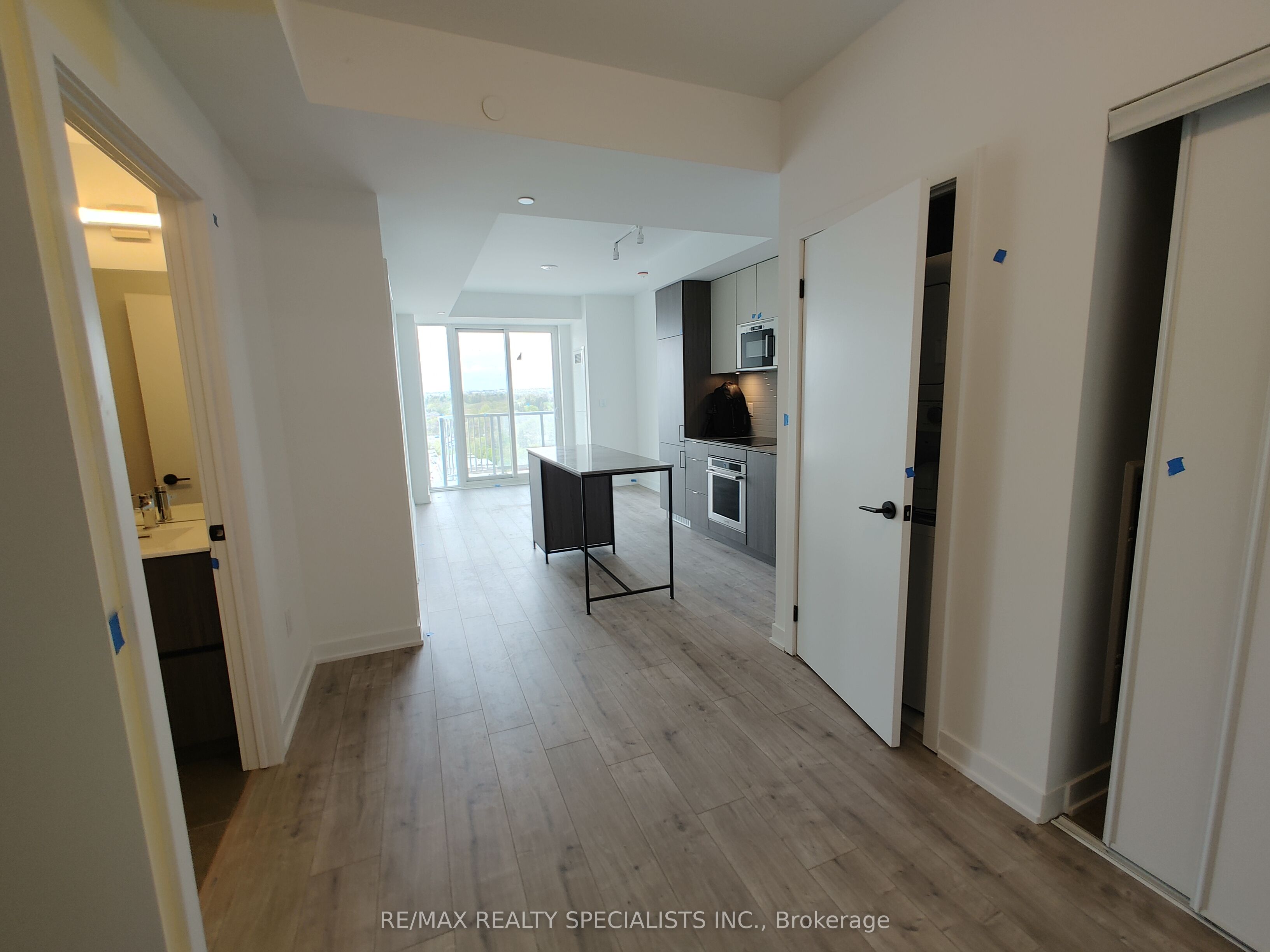 220 MISSINNIHE Way 1302, Mississauga, ON L5H 0A9 photo 2