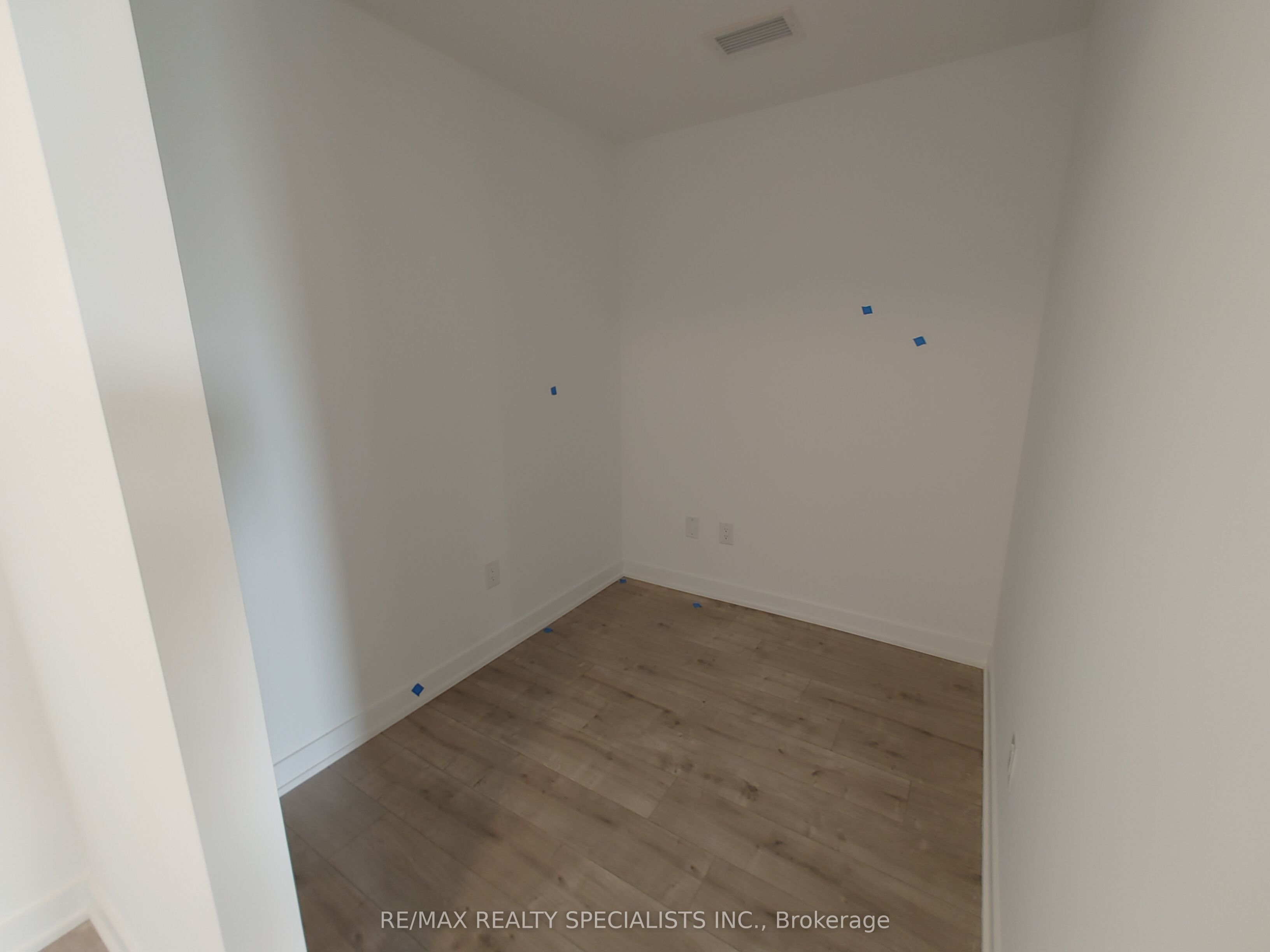 220 MISSINNIHE Way 1302, Mississauga, ON L5H 0A9 photo 5