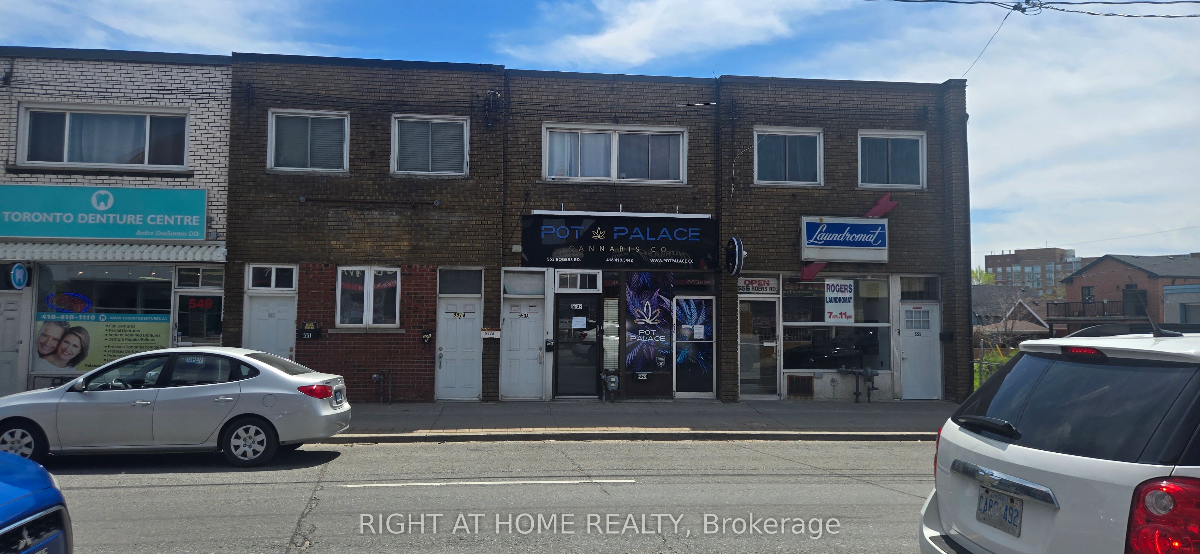553 Rogers Road, Toronto, ON M6M 1B4