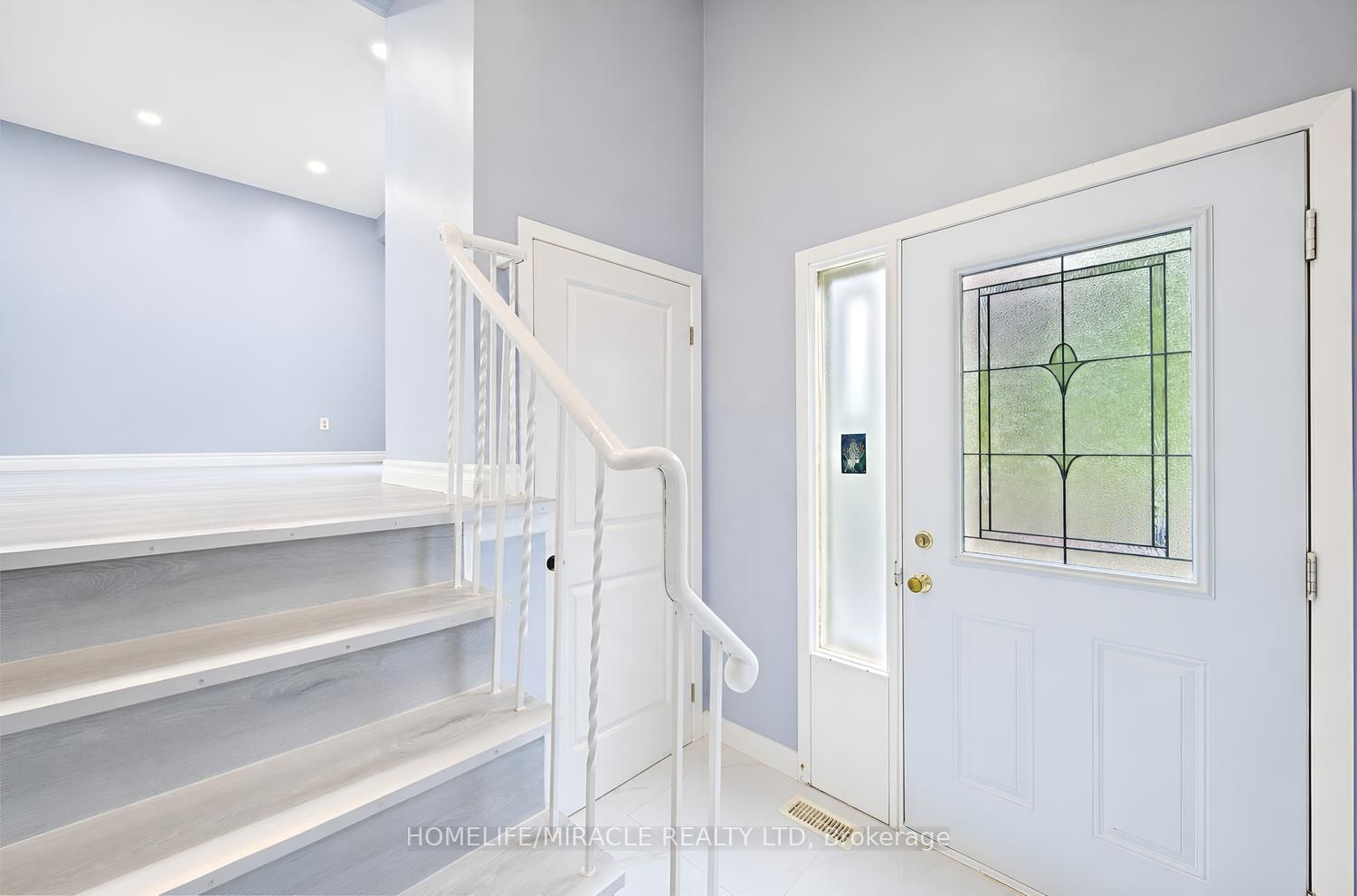 177 Westmore Drive S, Toronto, ON M9V 4N2 photo 2