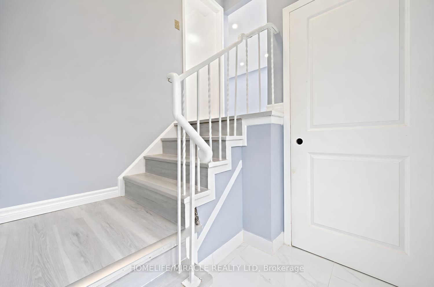 177 Westmore Drive S, Toronto, ON M9V 4N2 photo 3