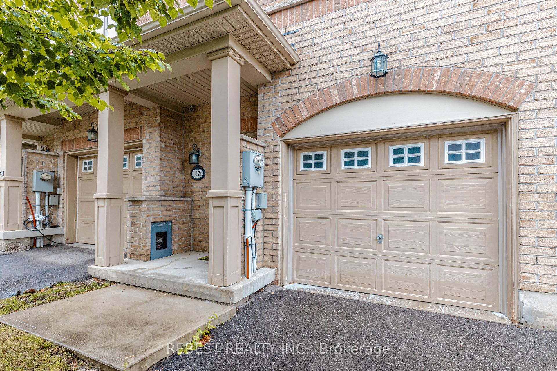 15 Cailiff Street, Brampton, ON L6Y 0P9 photo 3