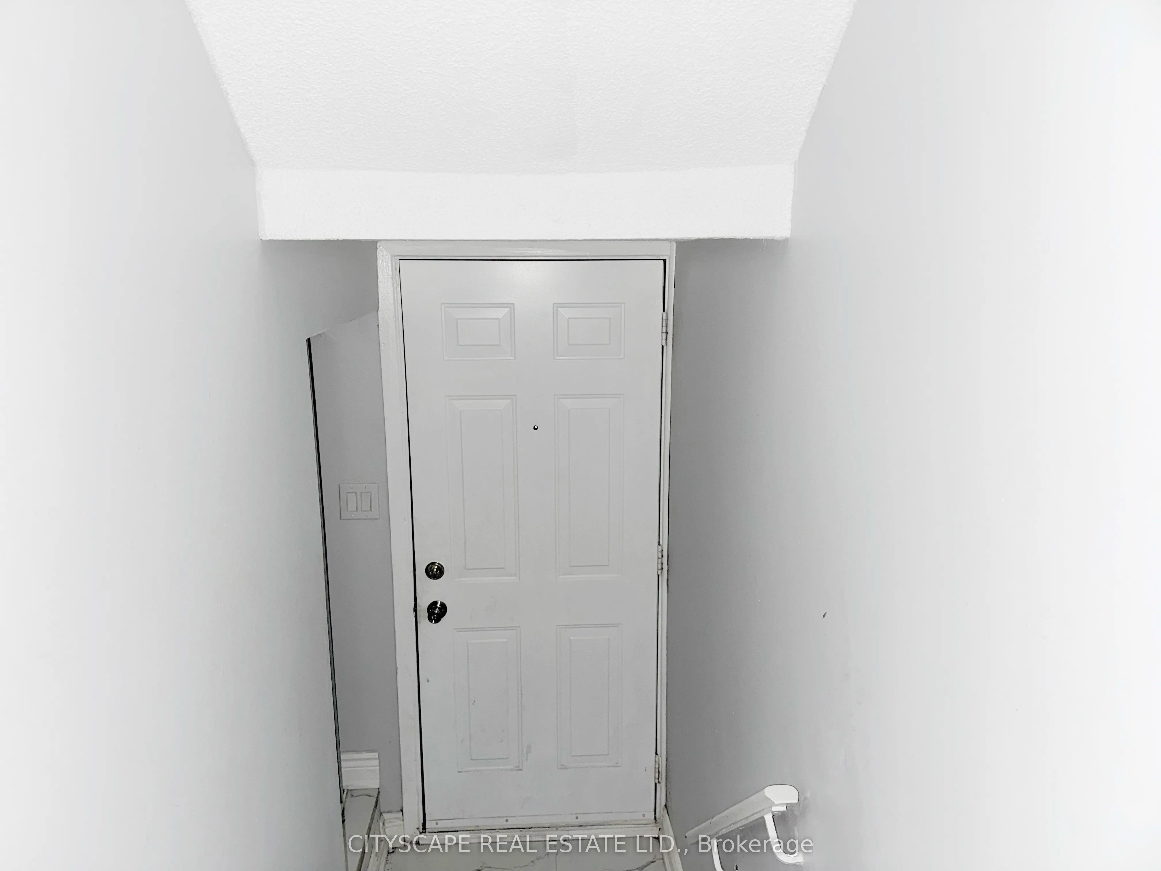 1055 Dundas Street E 192, Mississauga, ON L4Y 3X6 photo 3