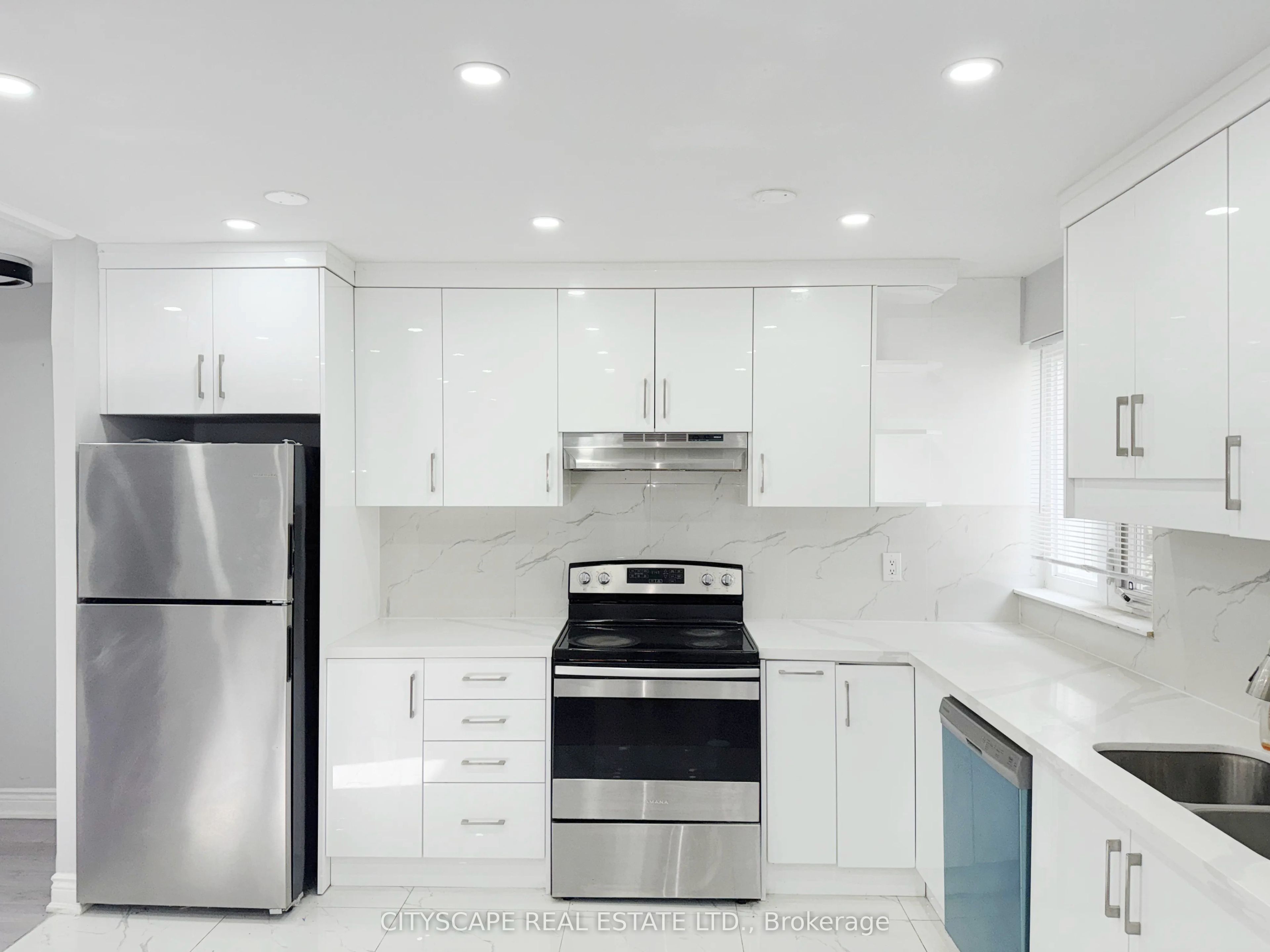 1055 Dundas Street E 192, Mississauga, ON L4Y 3X6 photo 5