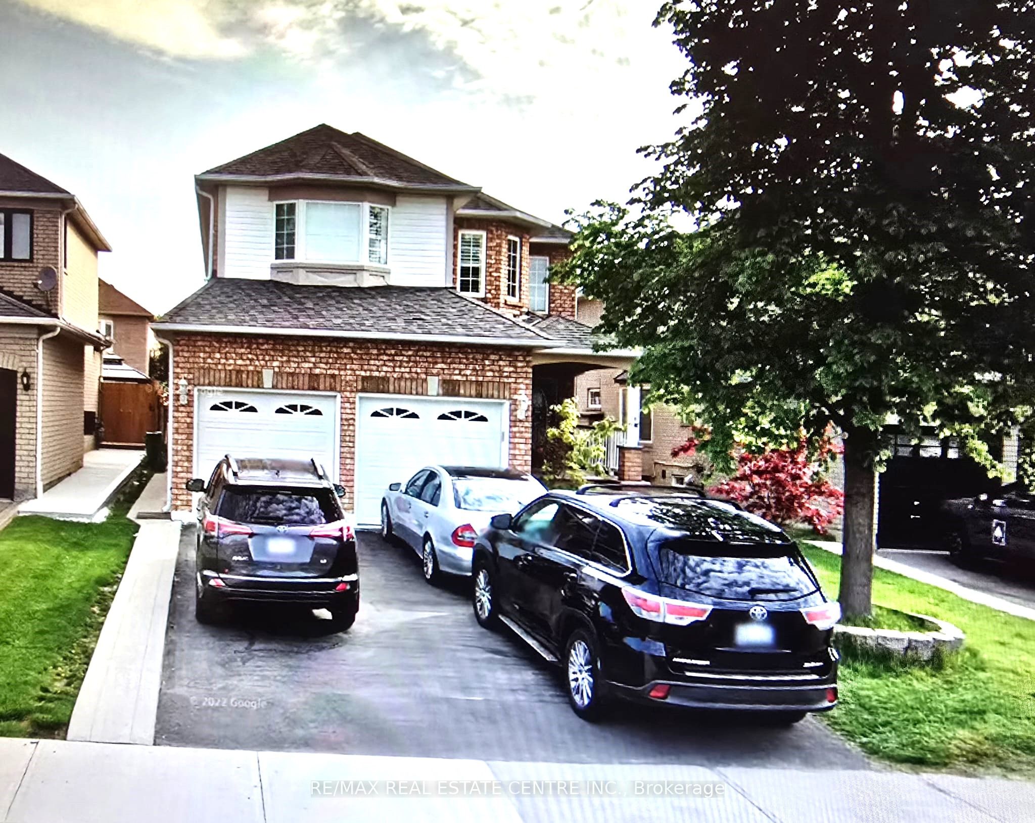21 Robertson Davies Drive, Brampton, ON L7A 1K4
