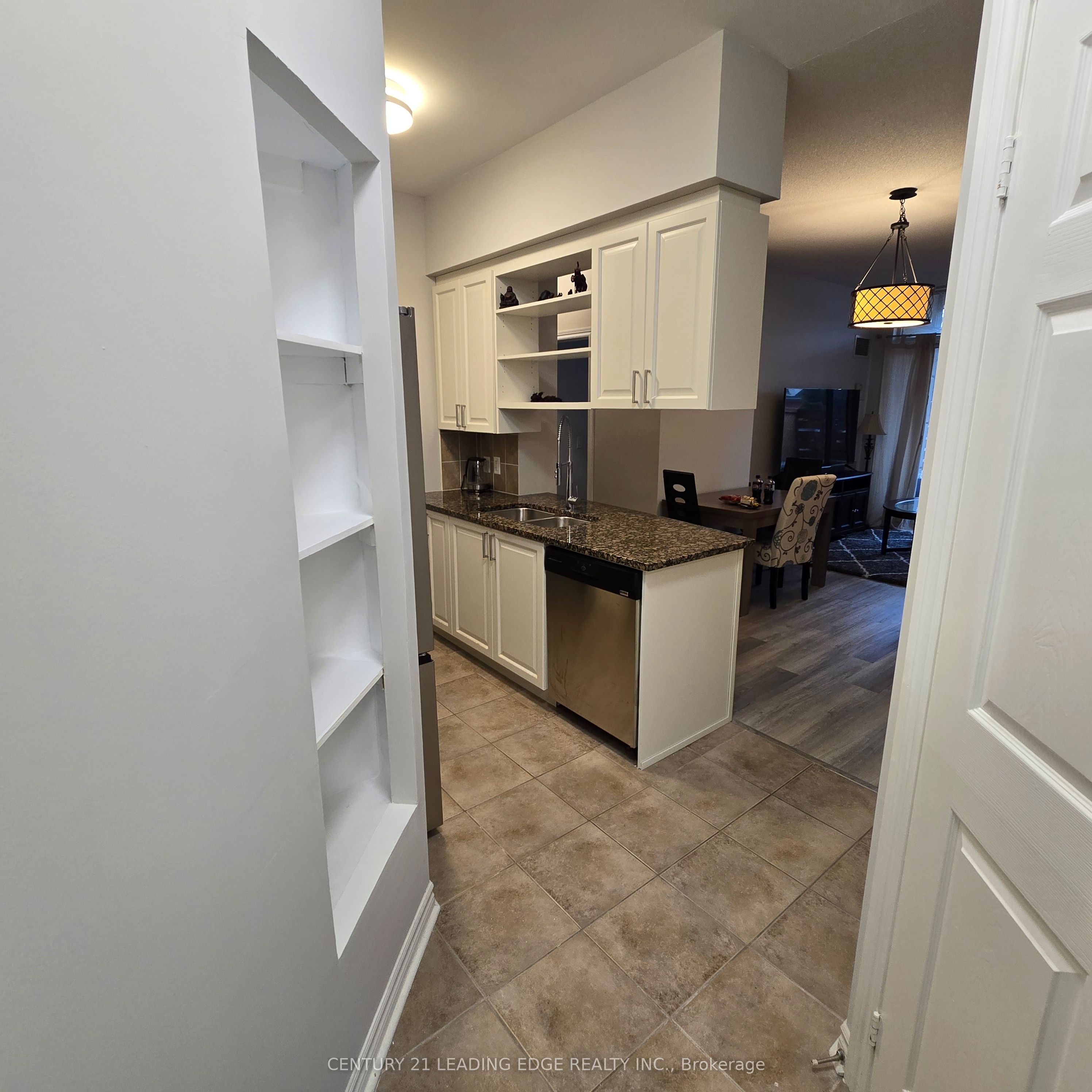 2325 Central Park Drive 103, Oakville, ON L6H 0E2 photo 2