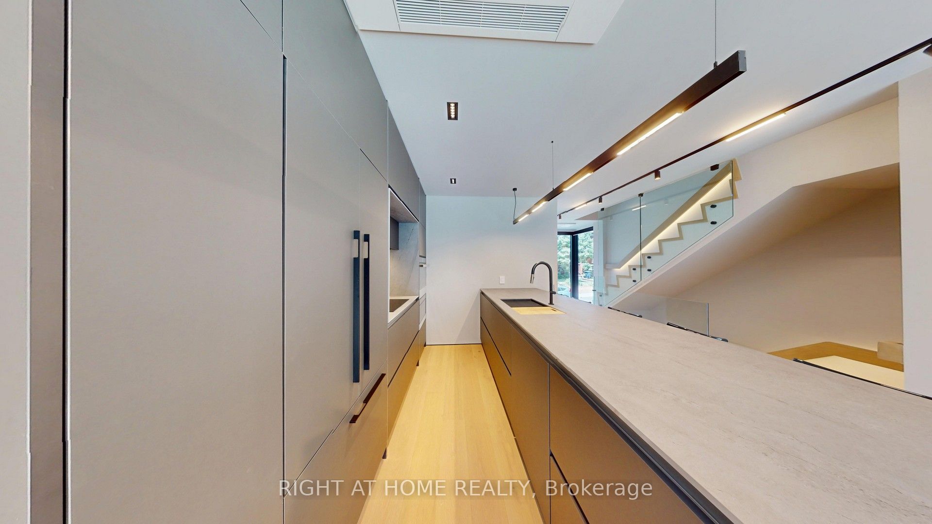 127 Glenlake Avenue, Toronto, ON M6P 1E6 photo 5