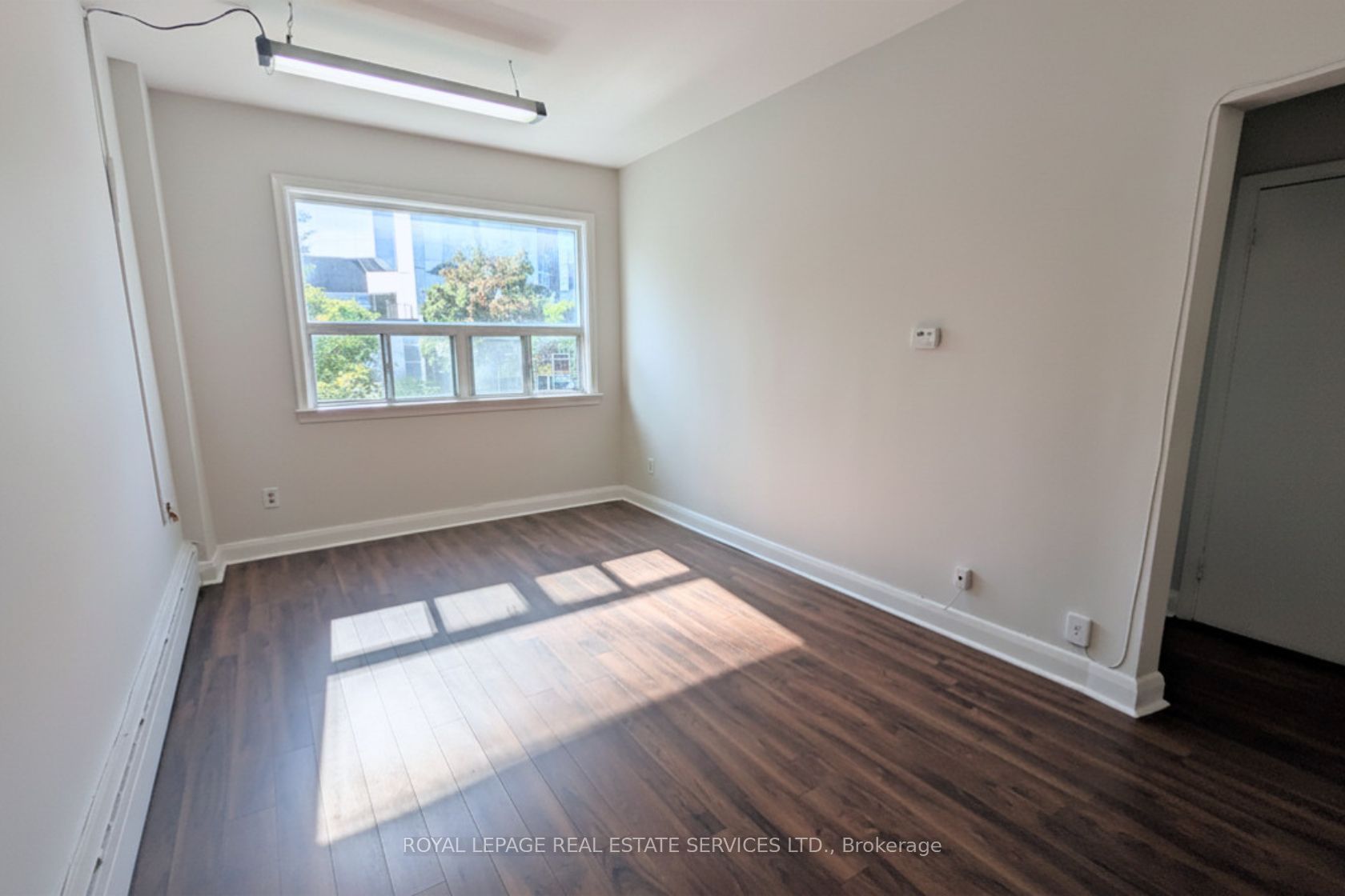 3367 Bloor Street W 1, Toronto, ON M8X 1G2 photo 5